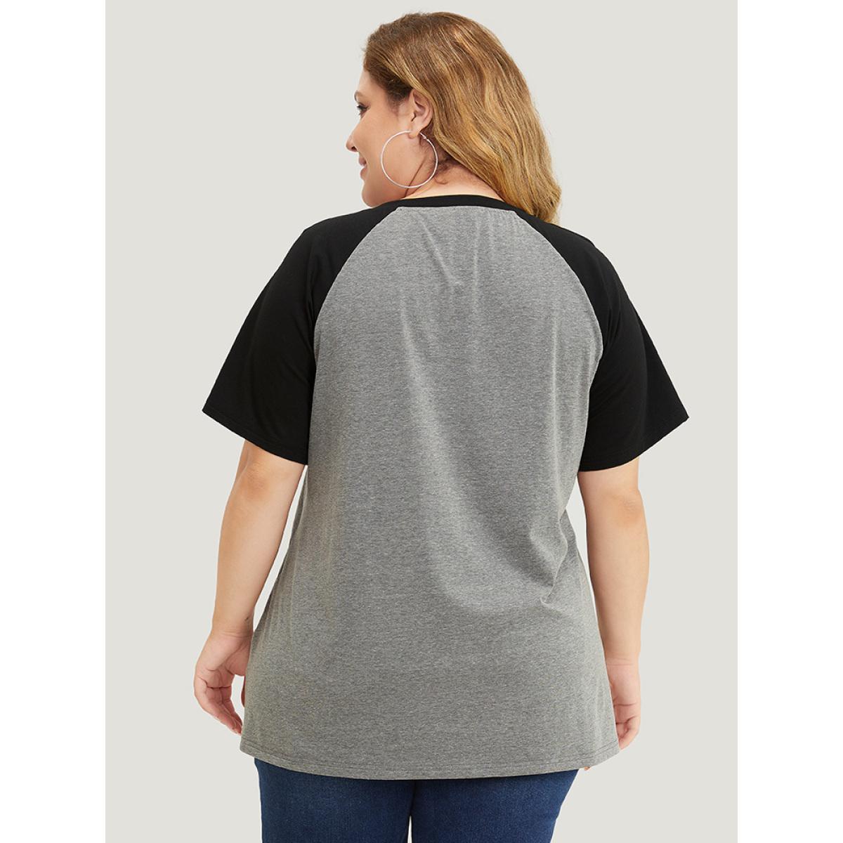 Plus Size Graphic Print Contrast Raglan Sleeve T-shirt Gray Women Casual Contrast Area Dailywear T-shirts BloomChic 18-20/2X Product Image