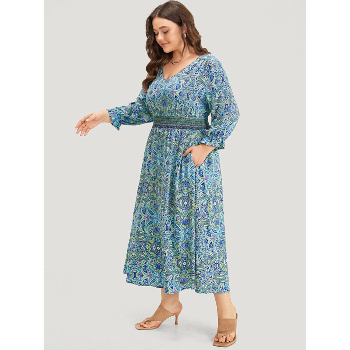 Plus Size Paisley Print Shirred Flutter Trim Dress Blue Women Resort Elastic cuffs V-neck Long Sleeve Curvy Midi Dress BloomChic 10/M Product Image