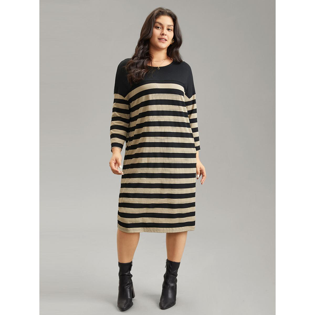 Plus Size Contrast Striped Pocket Knit Dress Black Women Casual Contrast Round Neck Long Sleeve Curvy Midi Dress BloomChic 22-24/3X Product Image