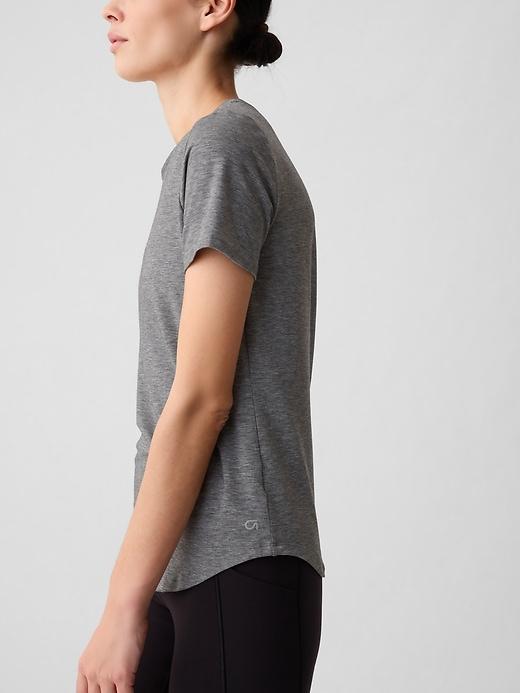GapFit Breathe T-Shirt Product Image
