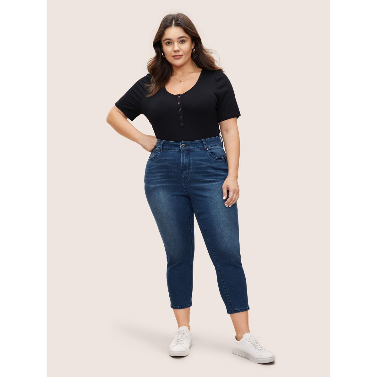 Plus Size Dark Wash Pocket Slim Cropped Jeans Women Aegean Casual Plain Non High stretch Slanted pocket Jeans BloomChic 16/1X Product Image