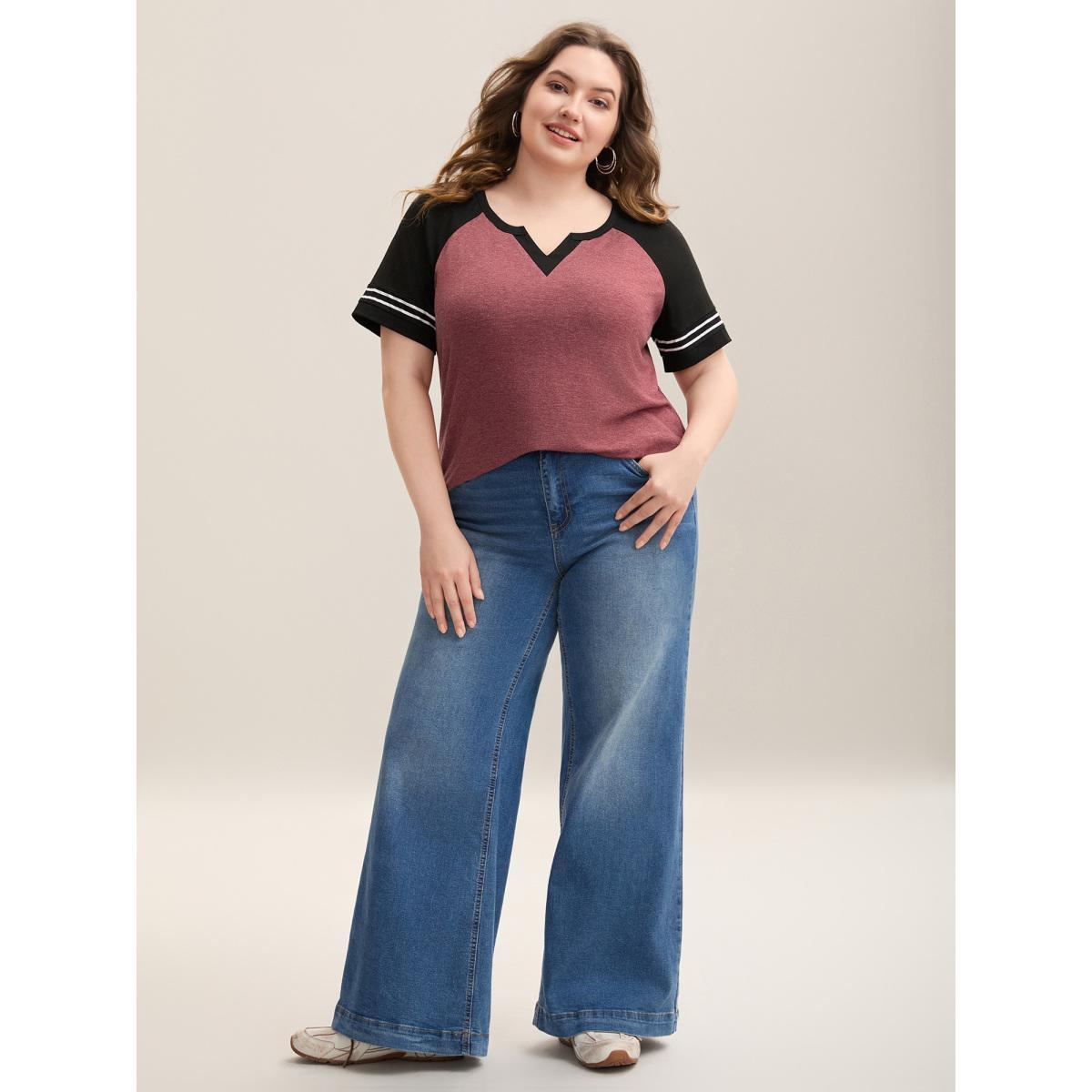 Plus Size Color Contrast Split Neck Everyday T-Shirt Scarlet Women Casual Contrast Notched collar Everyday-Casual T-shirts BloomChic 26/4X Product Image