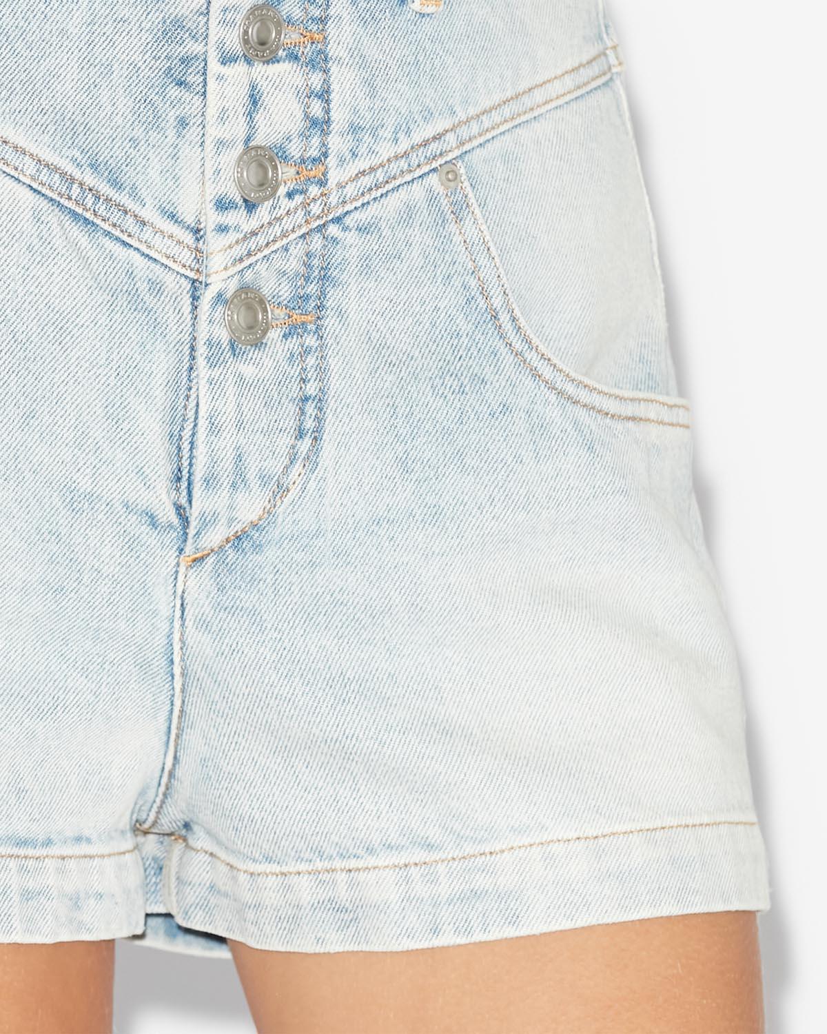 Jovany Shorts Female Product Image