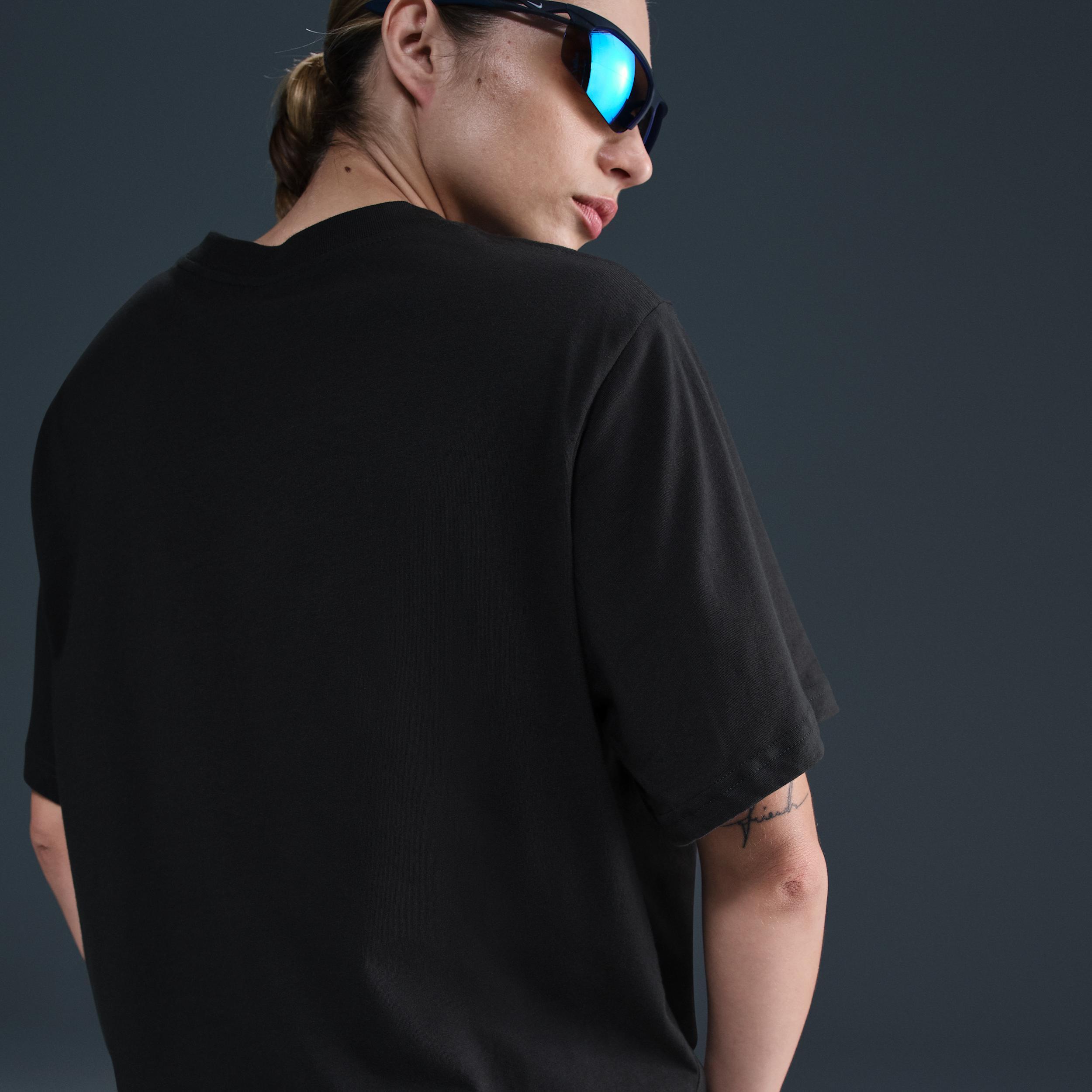 Nike Sportswear Essential Women's T-Shirt Product Image