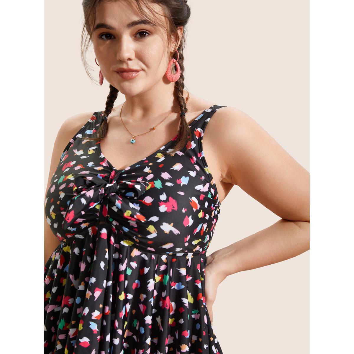 Plus Size Allover Print V Neck Gathered Swim Top Women's Swimwear Black Beach Gathered High stretch Bodycon V-neck Curve Swim Tops BloomChic 18-20/2X Product Image