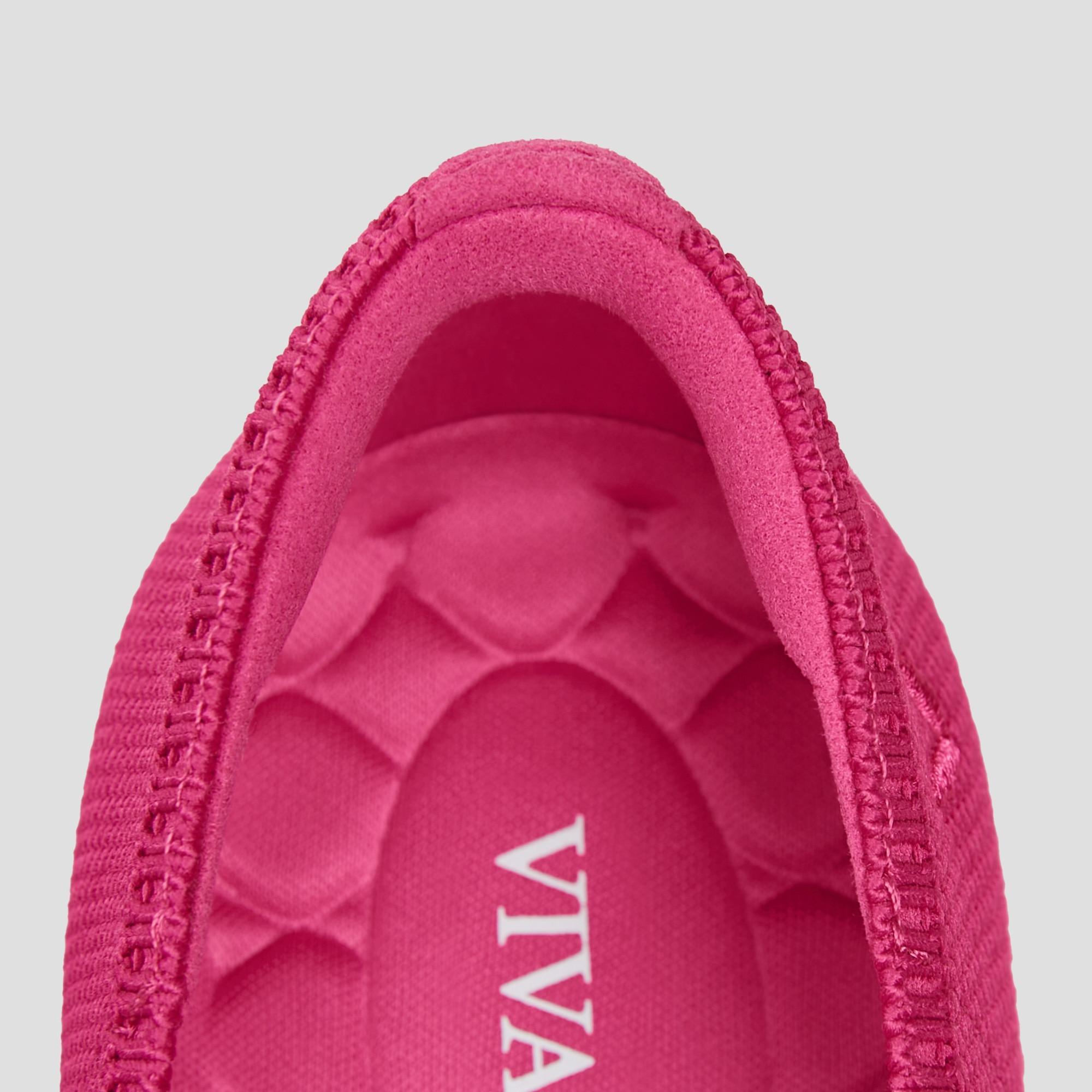 Lightweight Pointed-Ballet Flats (Aria Walker) Product Image