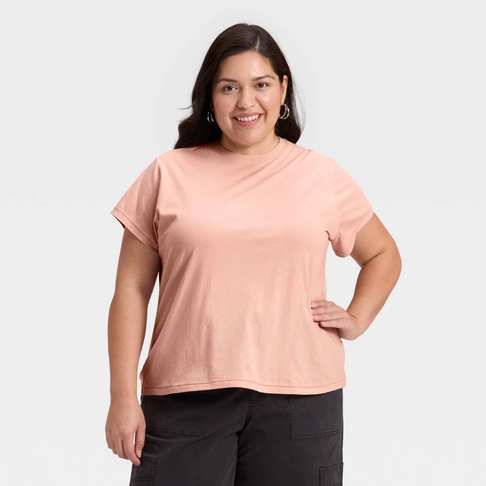 Women's Short Sleeve T-Shirt - Universal Thread™ Product Image
