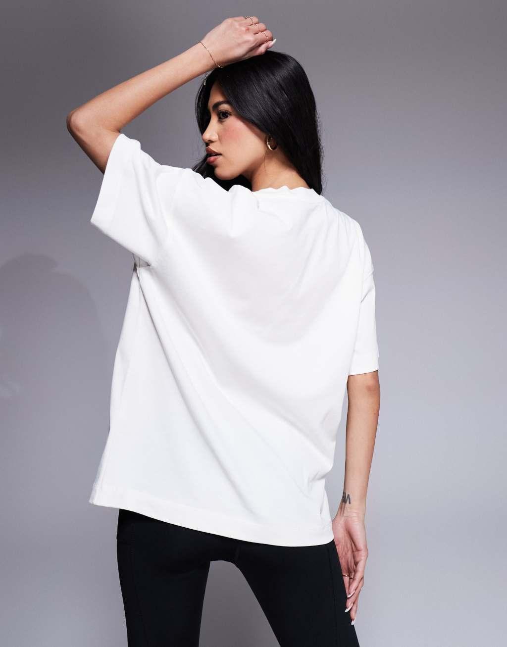 4505 Icon boxy heavyweight cotton t-shirt with quick dry finish in off white  Product Image
