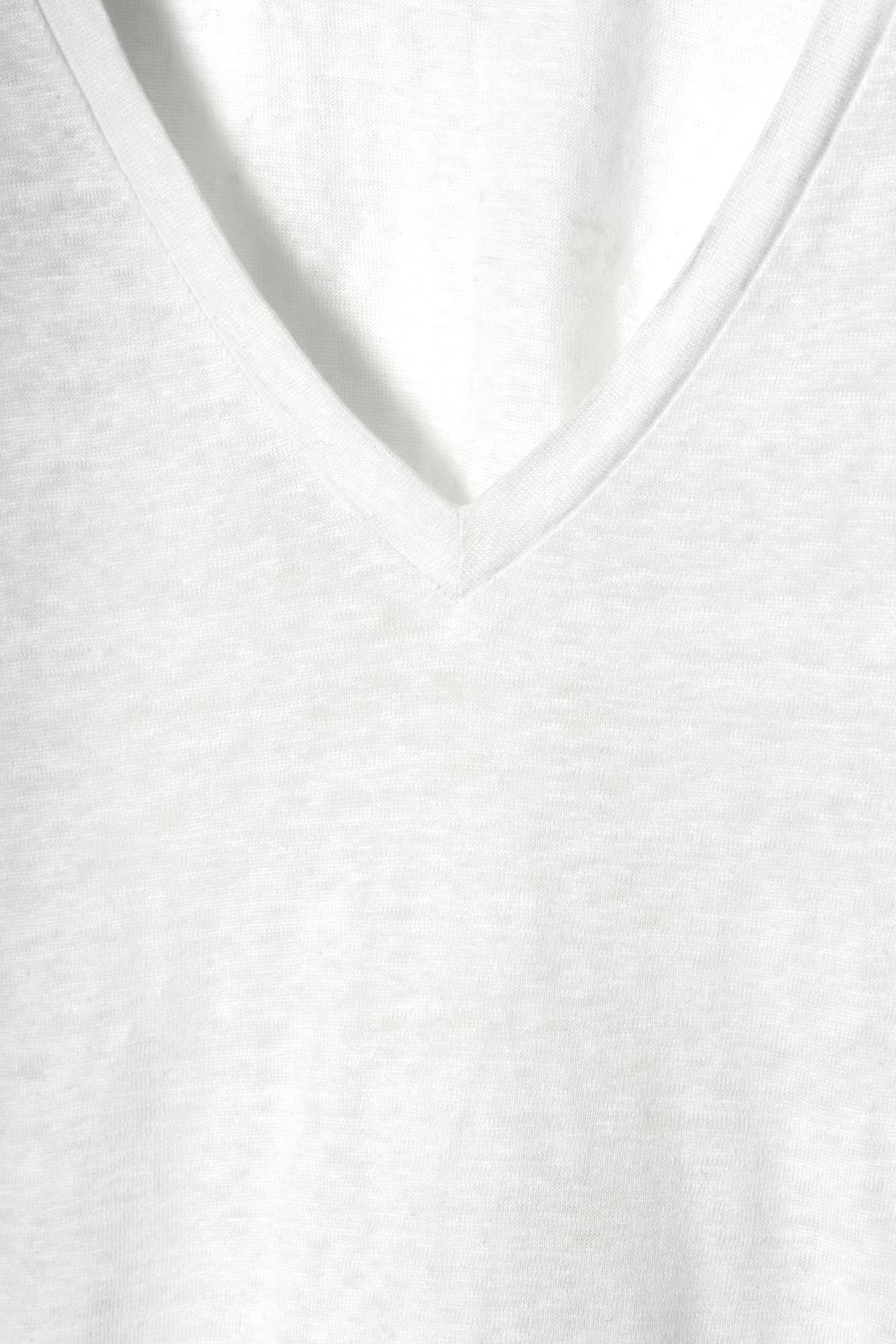 V-NECK LINEN T-SHIRT Product Image
