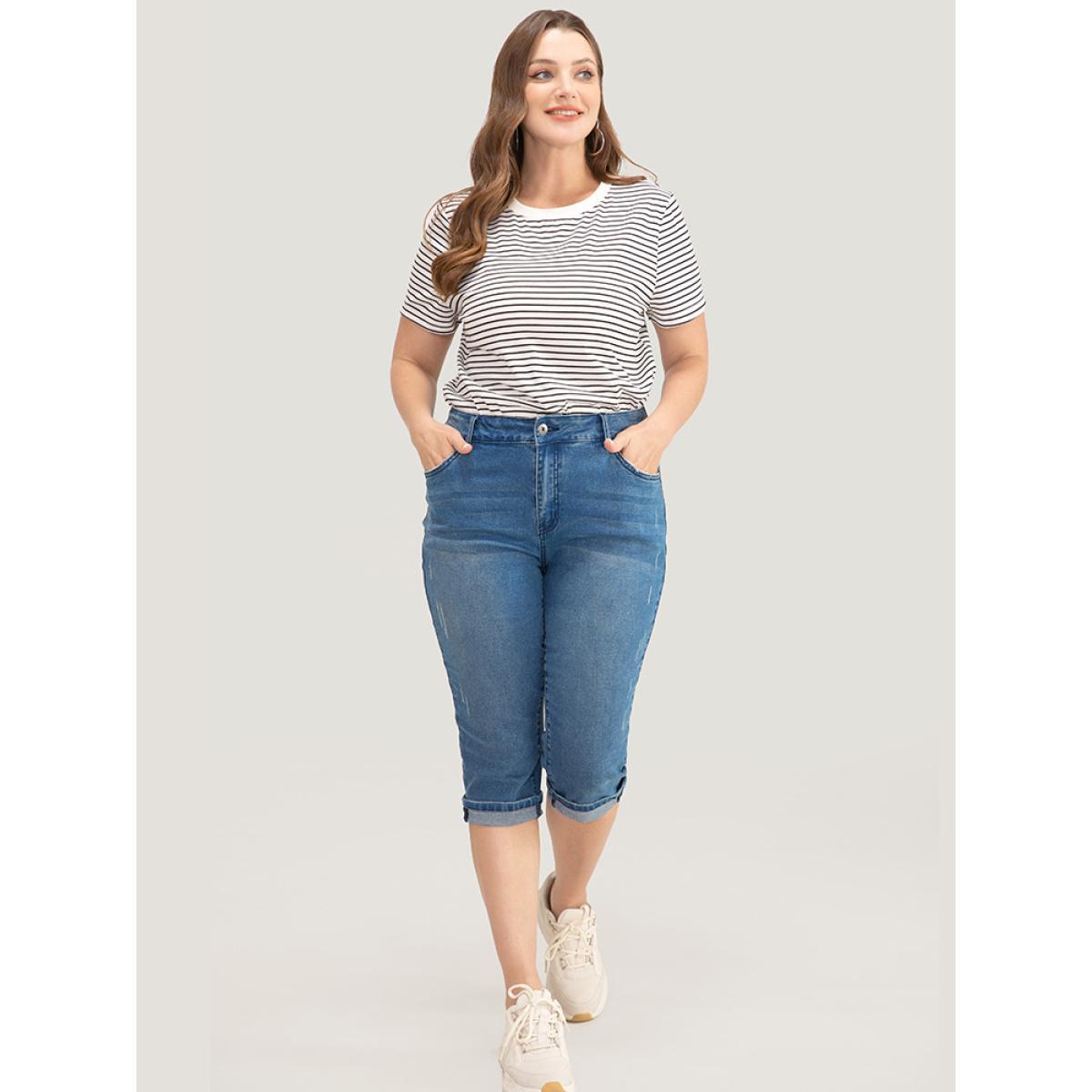 Plus Size Very Stretchy Medium Wash Roll Hem Knee Denim Shorts Women Blue High stretch Dailywear Pocket Casual Denim Shorts BloomChic 20/2X Product Image