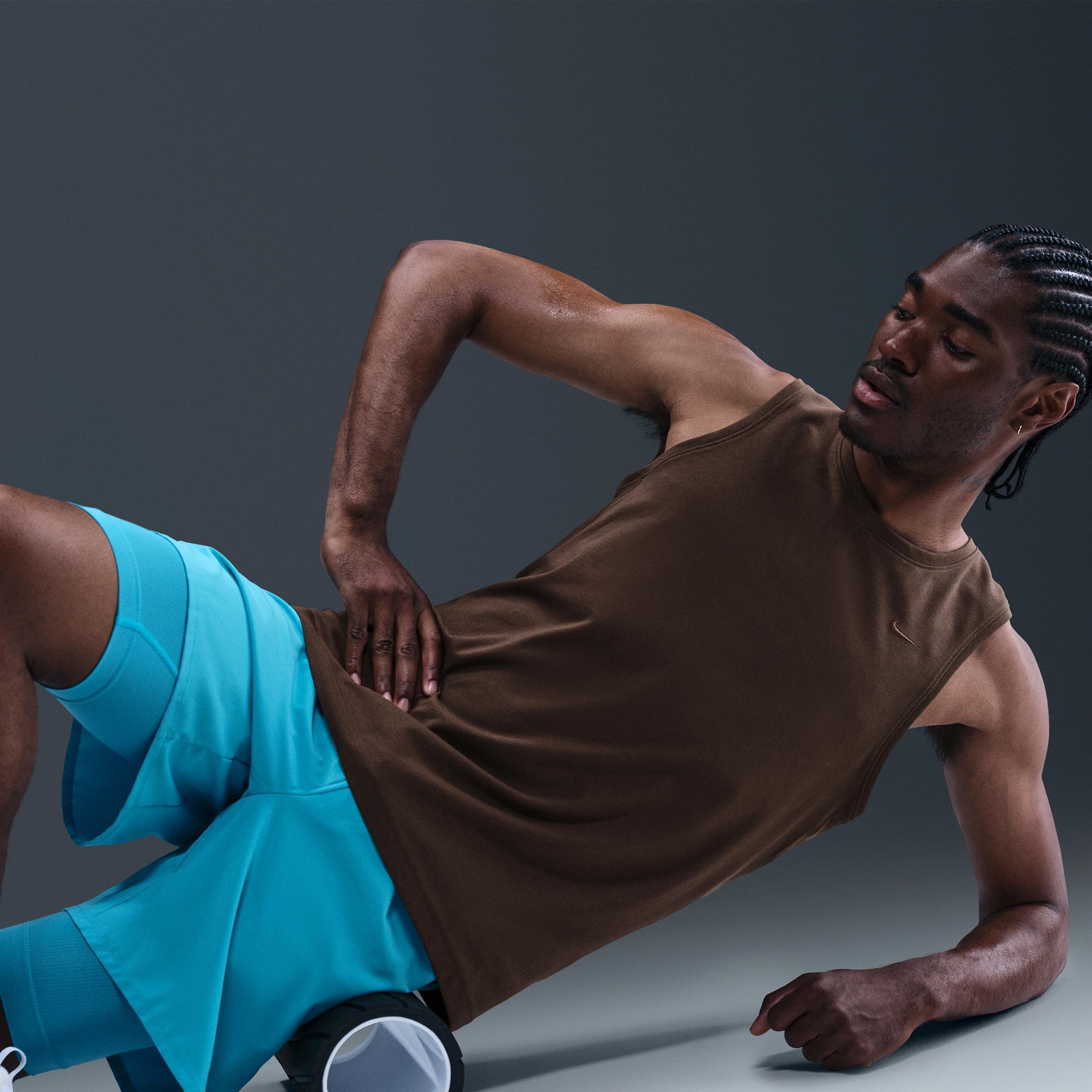 Nike Men's Primary Dri-FIT Versatile Tank Top Product Image