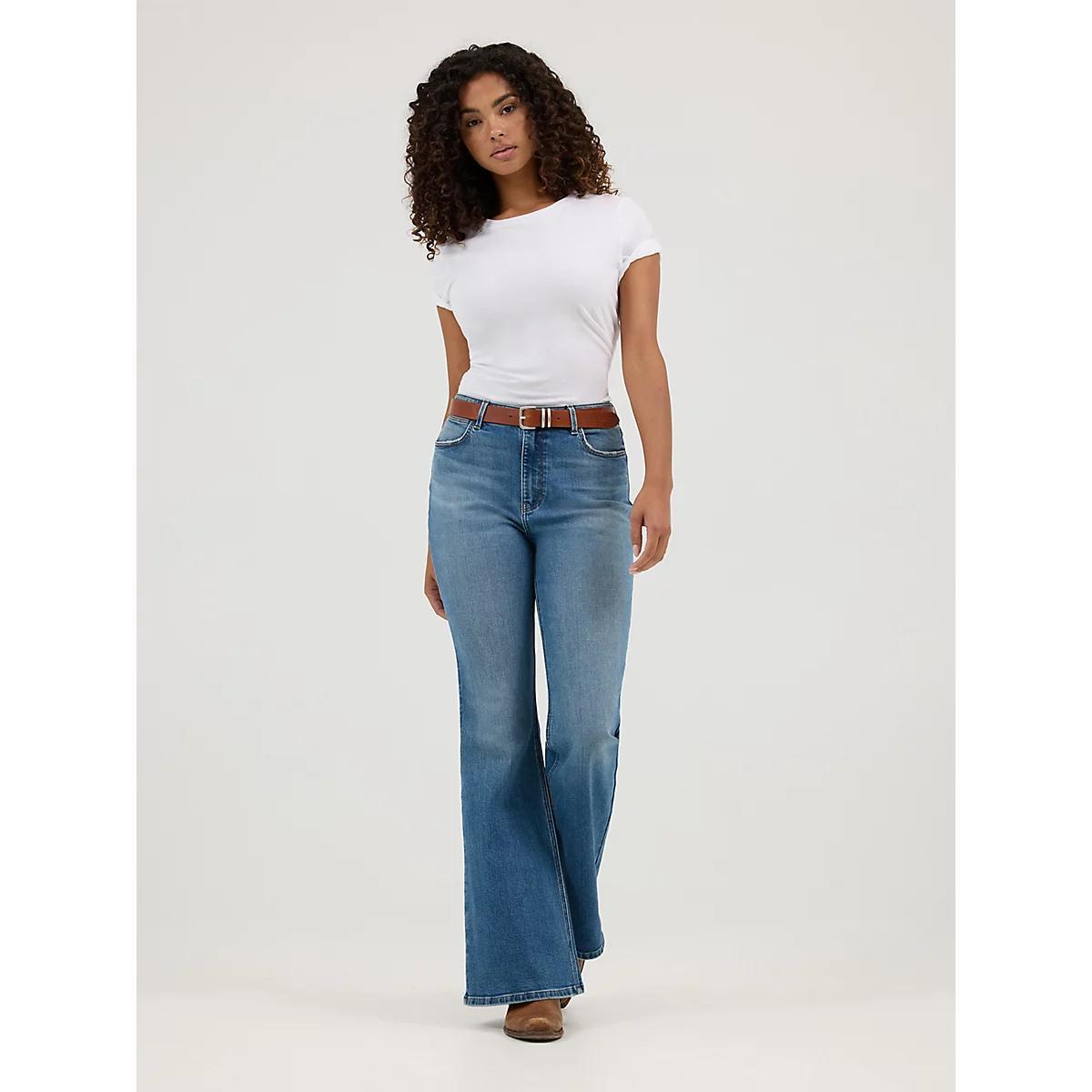 Women's High Rise Flare Jean in Sierra Product Image
