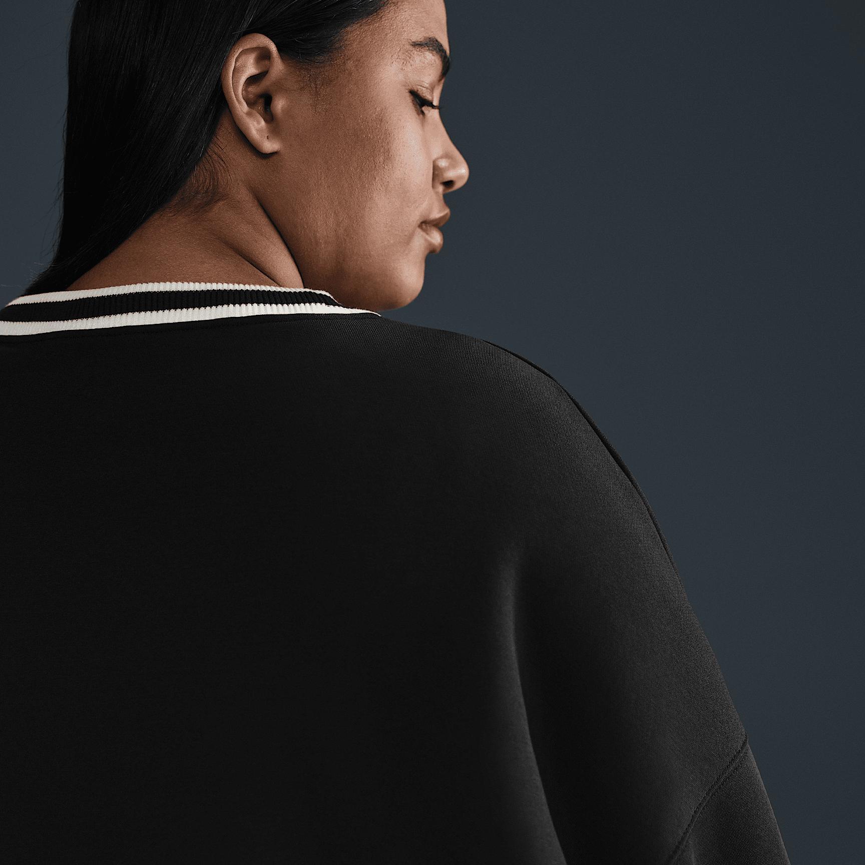 Nike Sportswear Phoenix Fleece Women's Oversized Graphic Crew-Neck Sweatshirt (Plus Size) Product Image