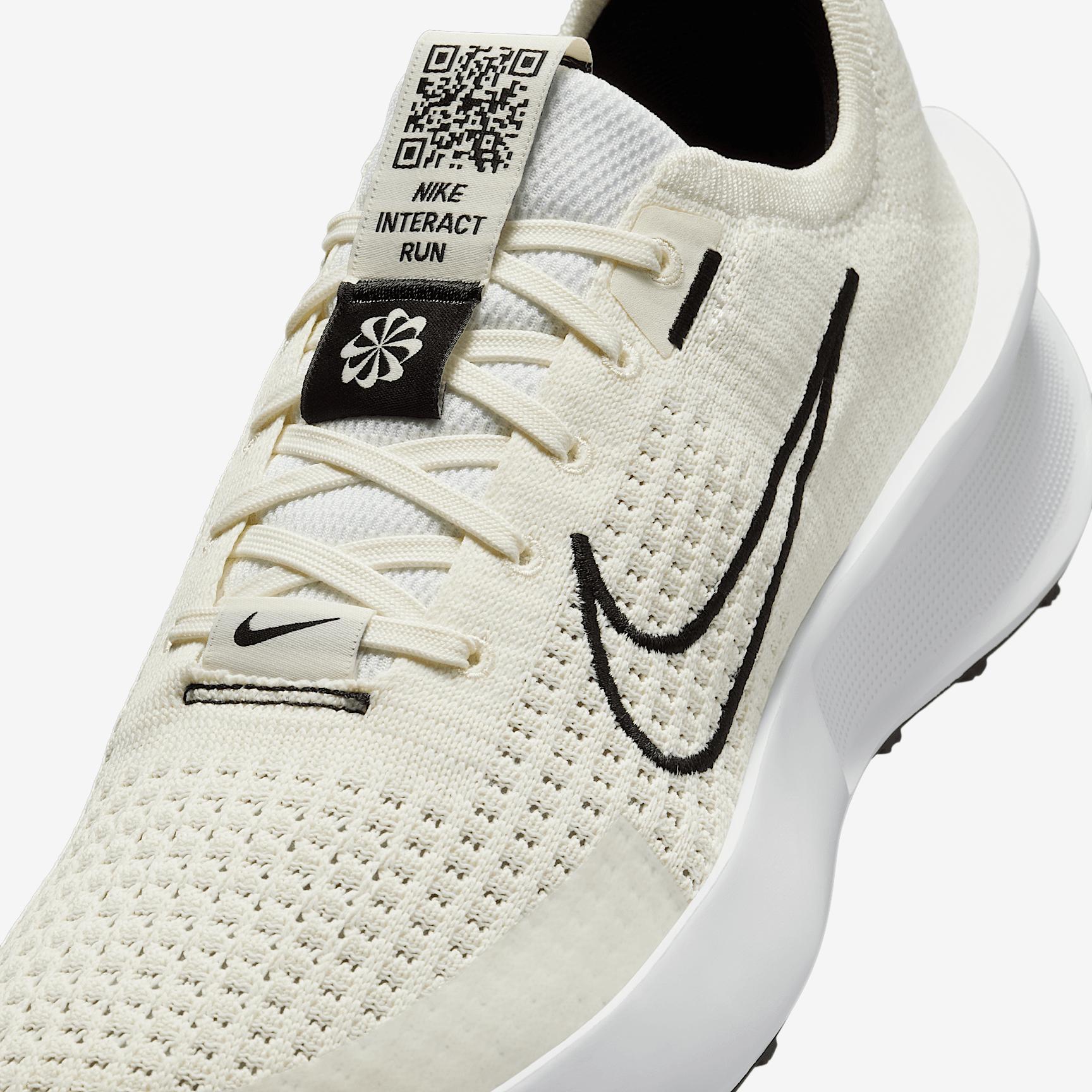 Nike Women's Interact Run Road Running Shoes Product Image
