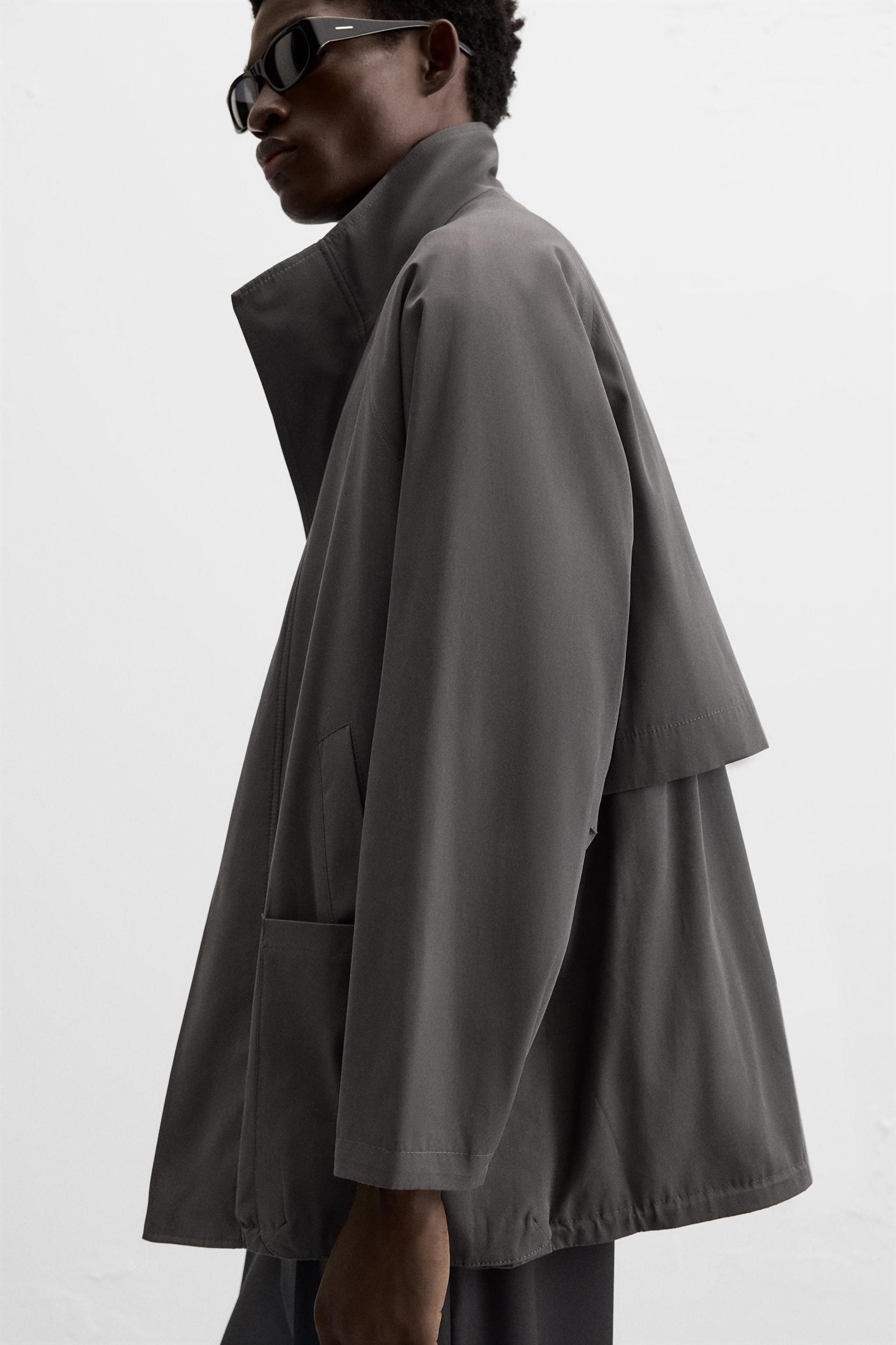 SHORT PARKA WITH POCKETS Product Image
