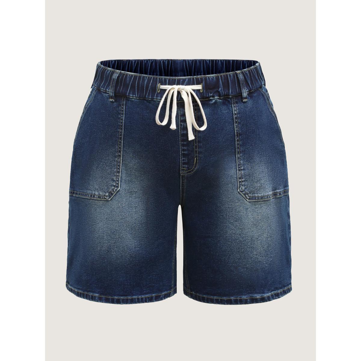 Plus Size Pull-On Elastic Waistband Denim Shorts Women Midblue High stretch Everyday-Casual Slanted pocket Casual Denim Shorts BloomChic 22/3X Product Image