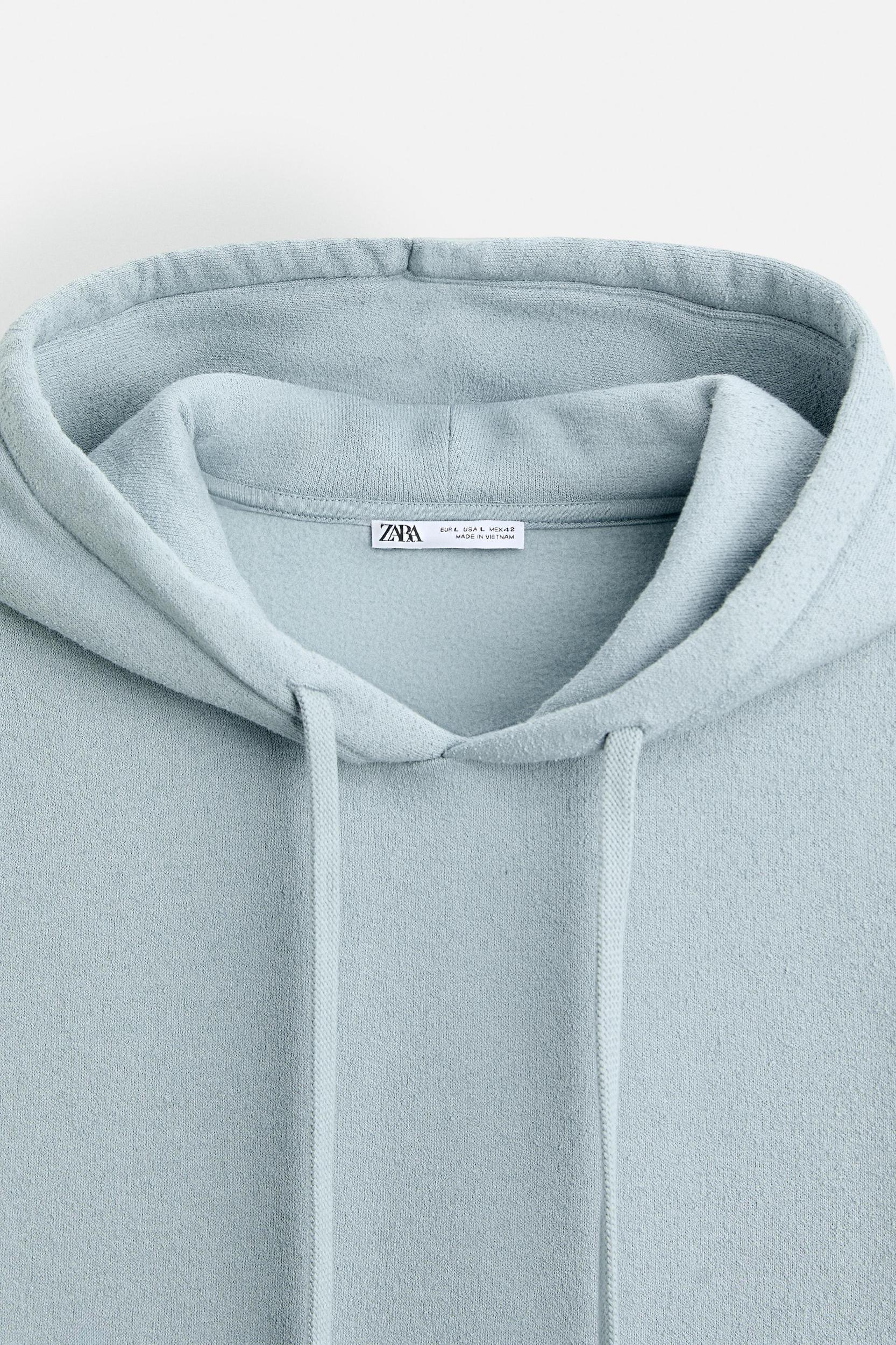 TEXTURED HOODED SWEATSHIRT Product Image