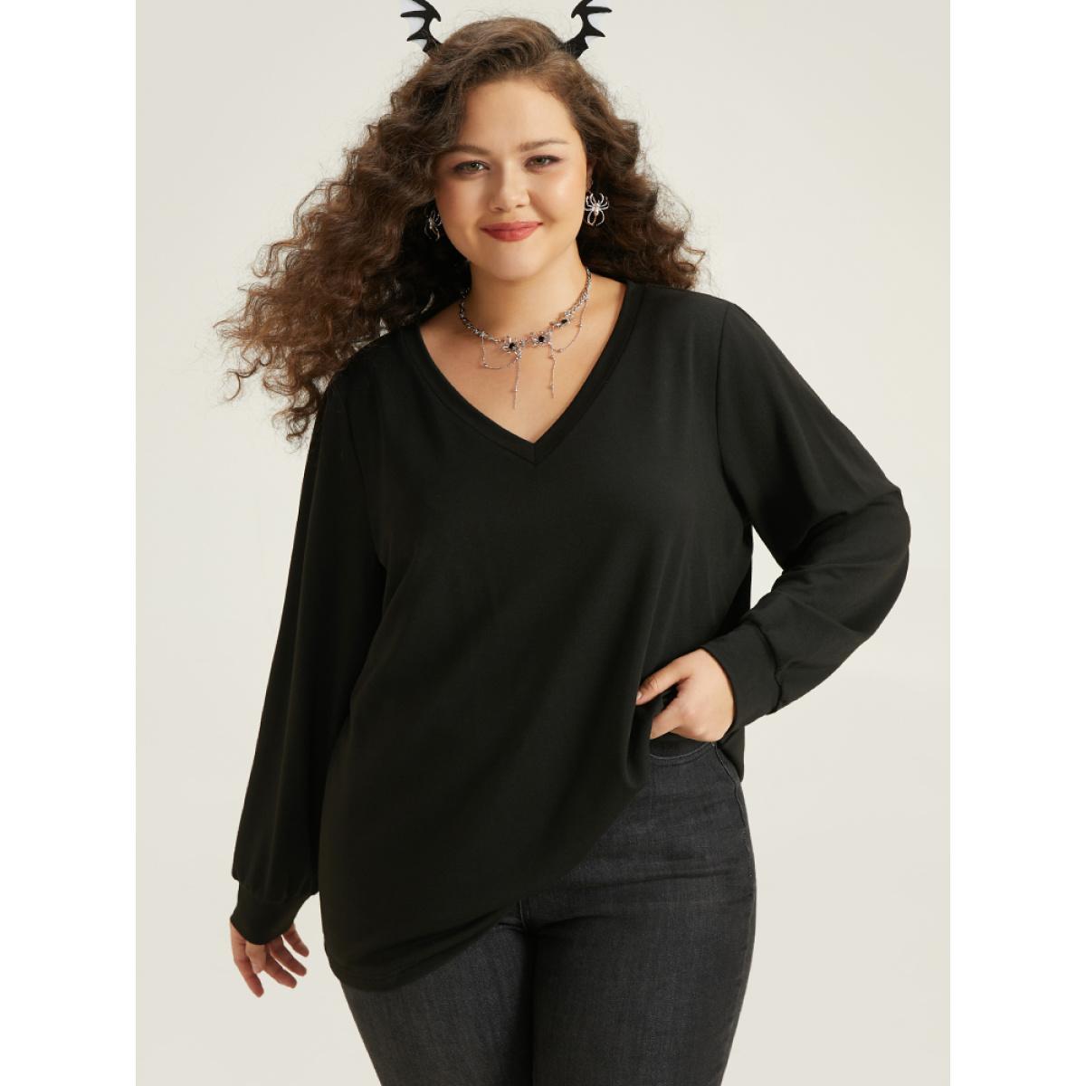 Plus Size Halloween Wing Print Elastic Cuffs Sweatshirt Women Black Casual Printed V-neck Dailywear Sweatshirts BloomChic 14-16/1X Product Image