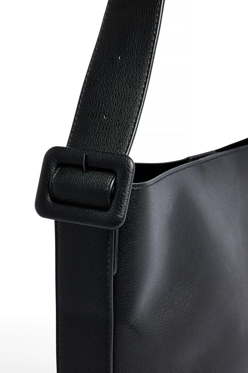 Buckle Totebag Product Image