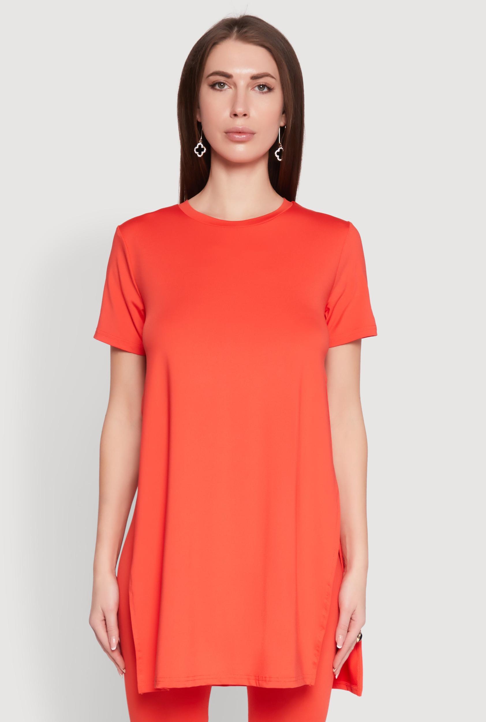 Womens Daisy Side Slit Crew Neck Tunic Top Product Image