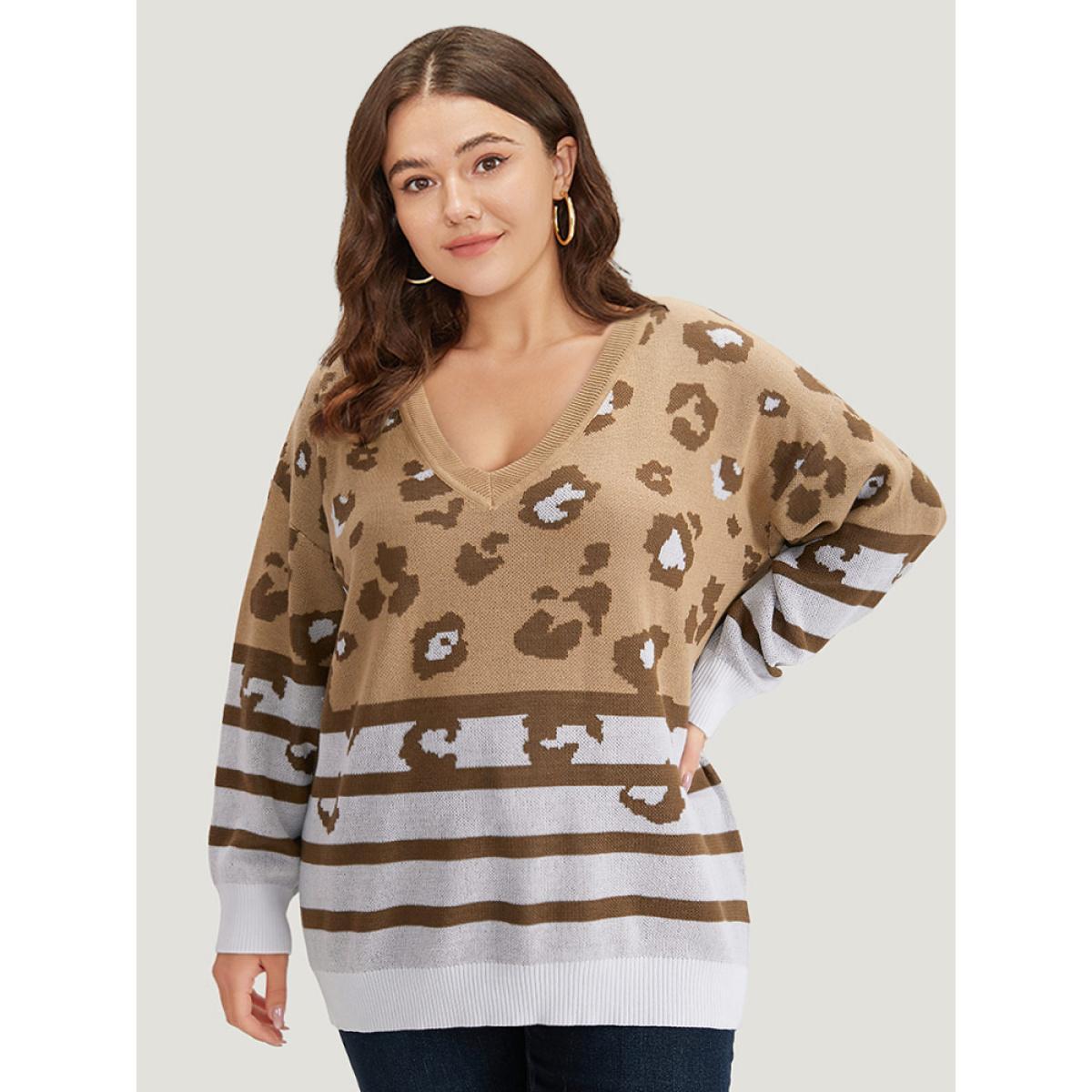 Plus Size Leopard Striped Elastic Cuffs Pullover Leopard Women Casual Loose Long Sleeve V-neck Dailywear Pullovers BloomChic 26/4X Product Image