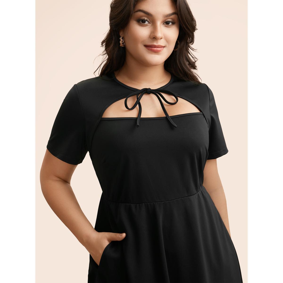 Plus Size Plain Cut Out Tie Knot Dress Black Women Casual Tie knot Round Neck Short sleeve Curvy BloomChic 22-24/3X Product Image