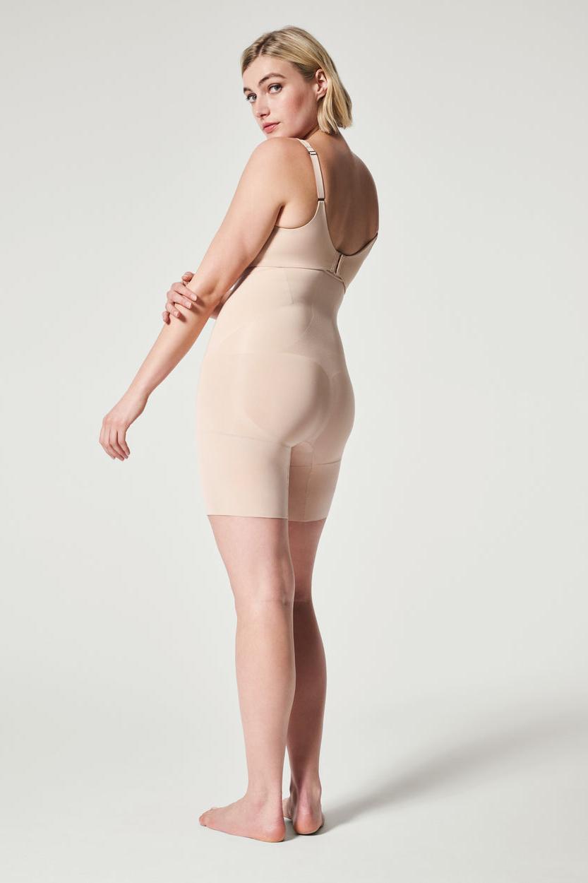 OnCore Sculpting High-Waisted Mid-Thigh Short Product Image