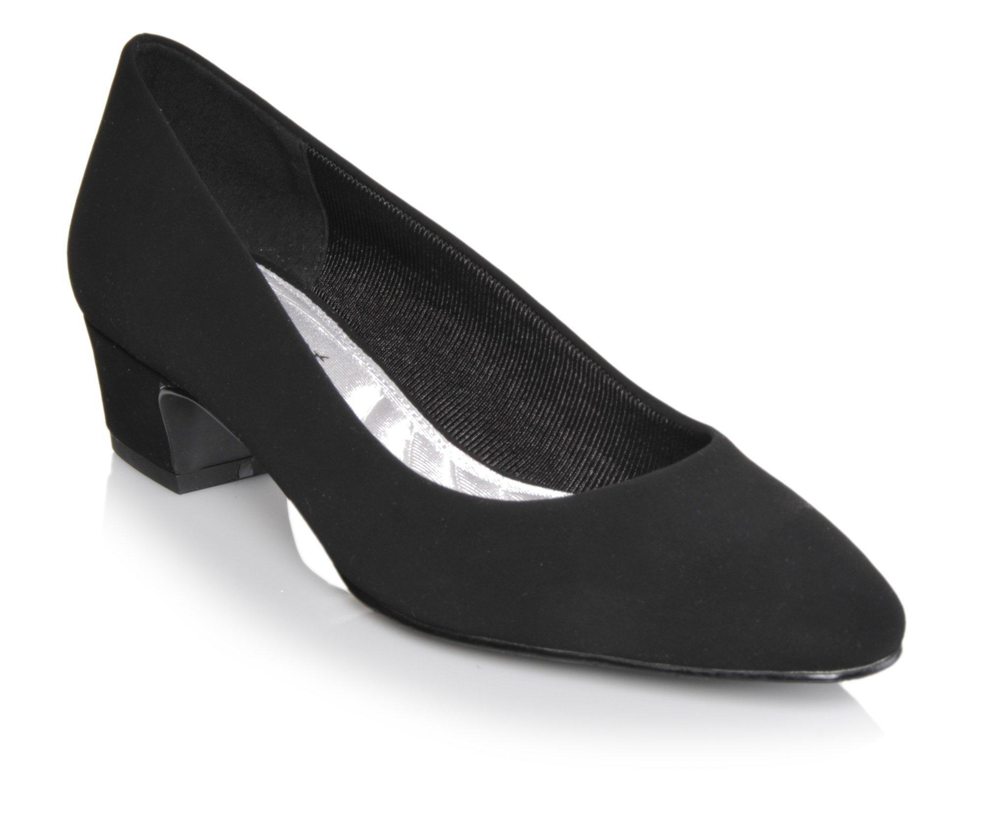 Women's Easy Street Prim Pumps Product Image