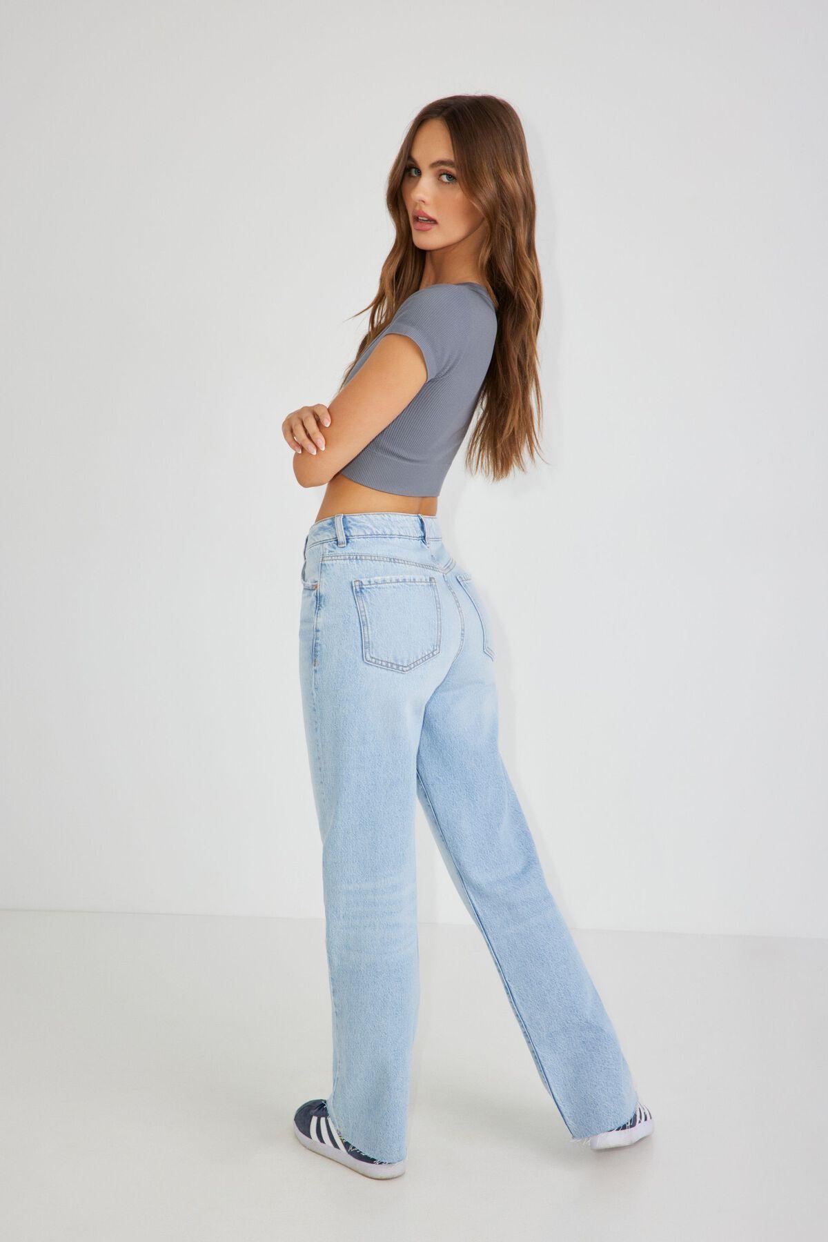 '90s Straight Jean Product Image