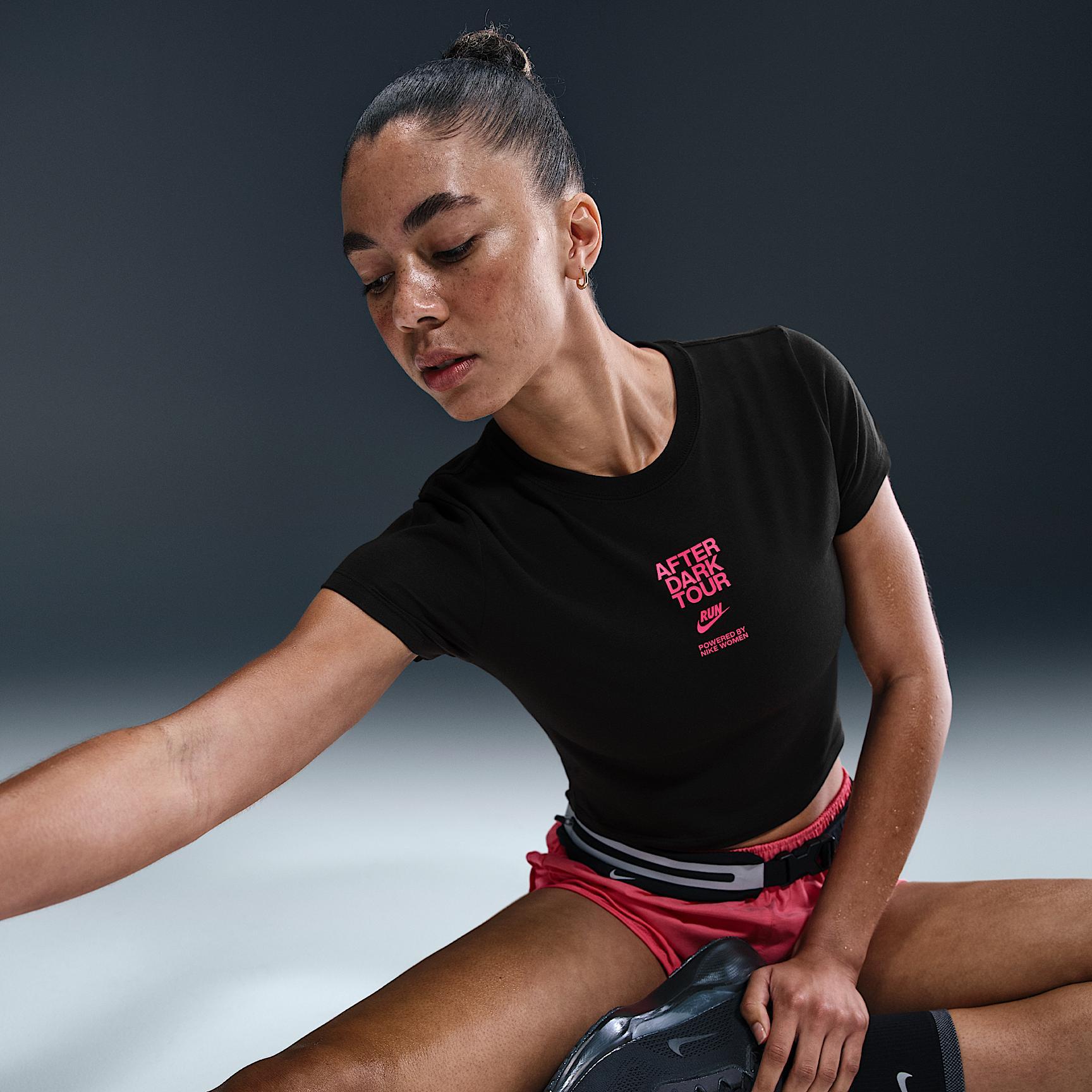 Nike After Dark Tour Women's Slim Short-Sleeve Cropped T-Shirt Product Image