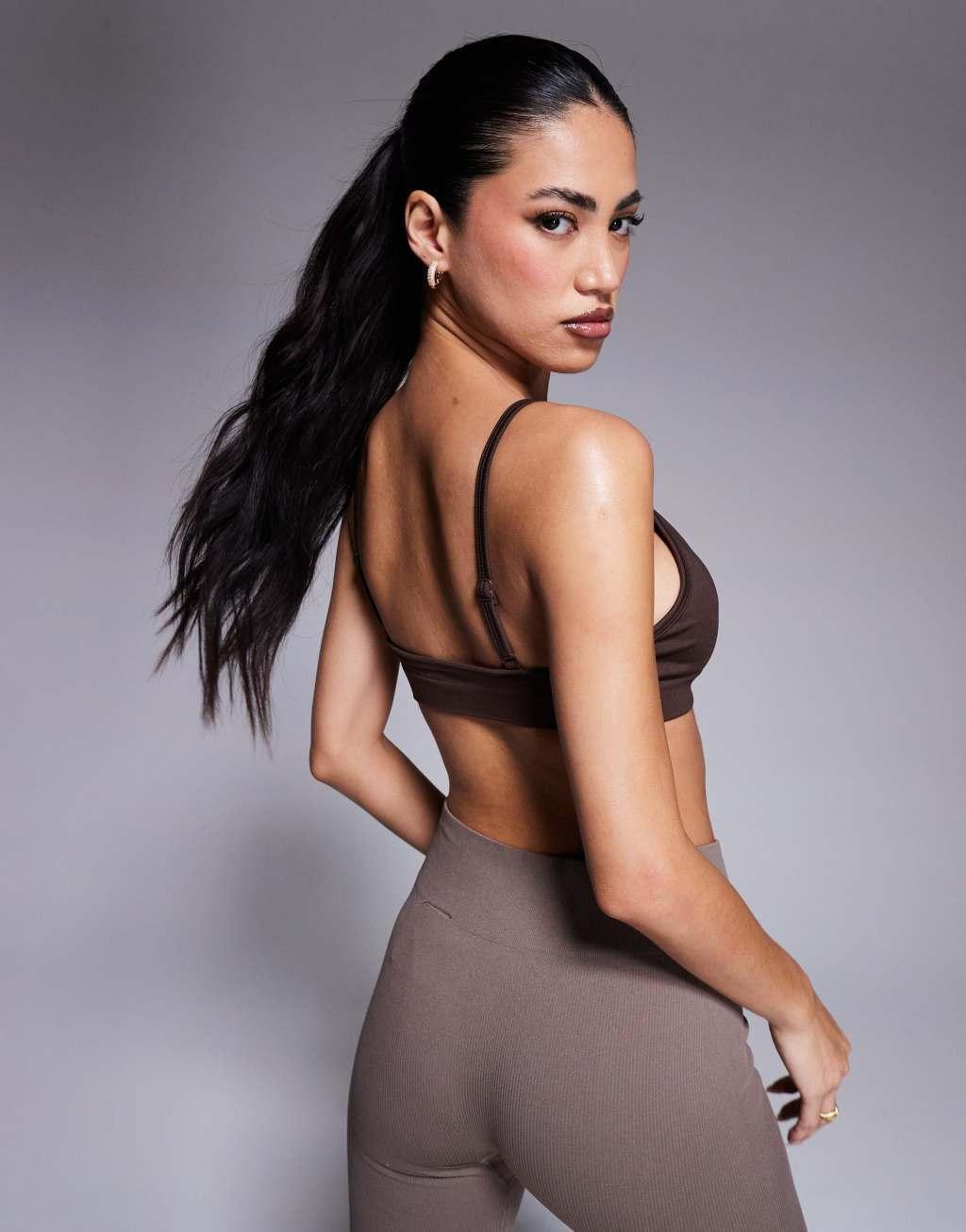 4505 Icon seamless active intimate light support sports bra in cocoa  Product Image