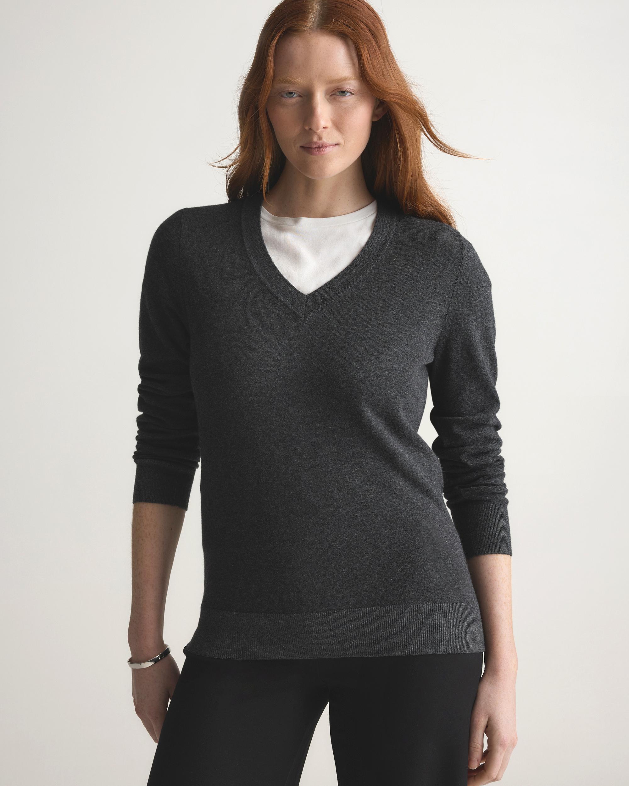 Quince | Women's Lightweight Cotton Cashmere V-Neck Sweater Size XS, Organic Cotton Product Image