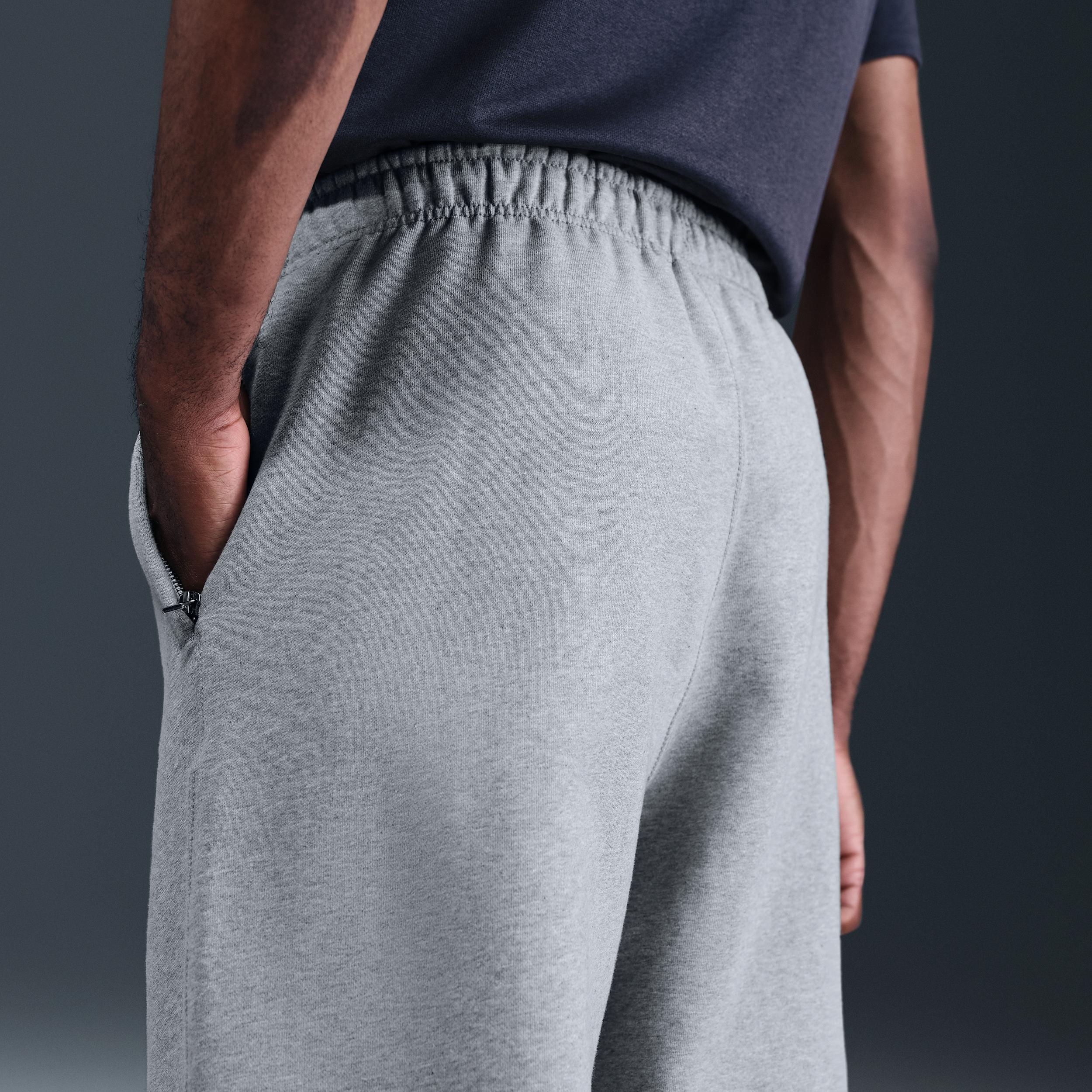 Nike Men's Solo Swoosh Cuffed Fleece Pants Product Image
