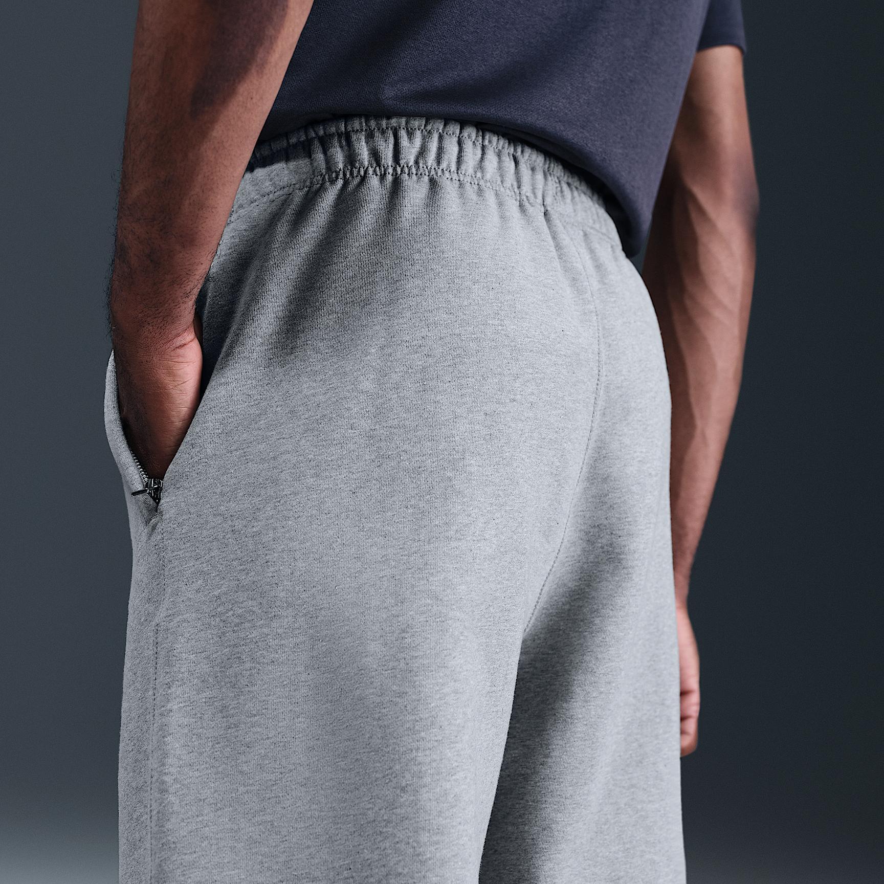 Nike Men's Solo Swoosh Cuffed Fleece Pants Product Image