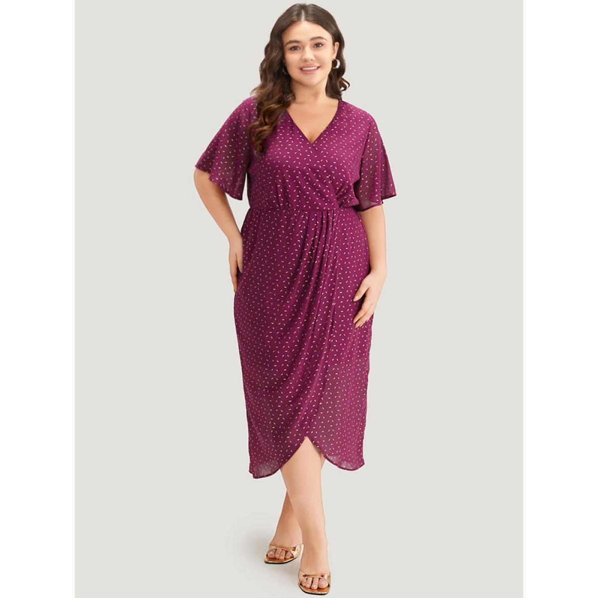 Plus Size Glitter Geo Graphic Pocket Wrap Hem Dress RedViolet Women Party Wrap V-neck Short sleeve Curvy Midi Dress BloomChic 22-24/3X Product Image