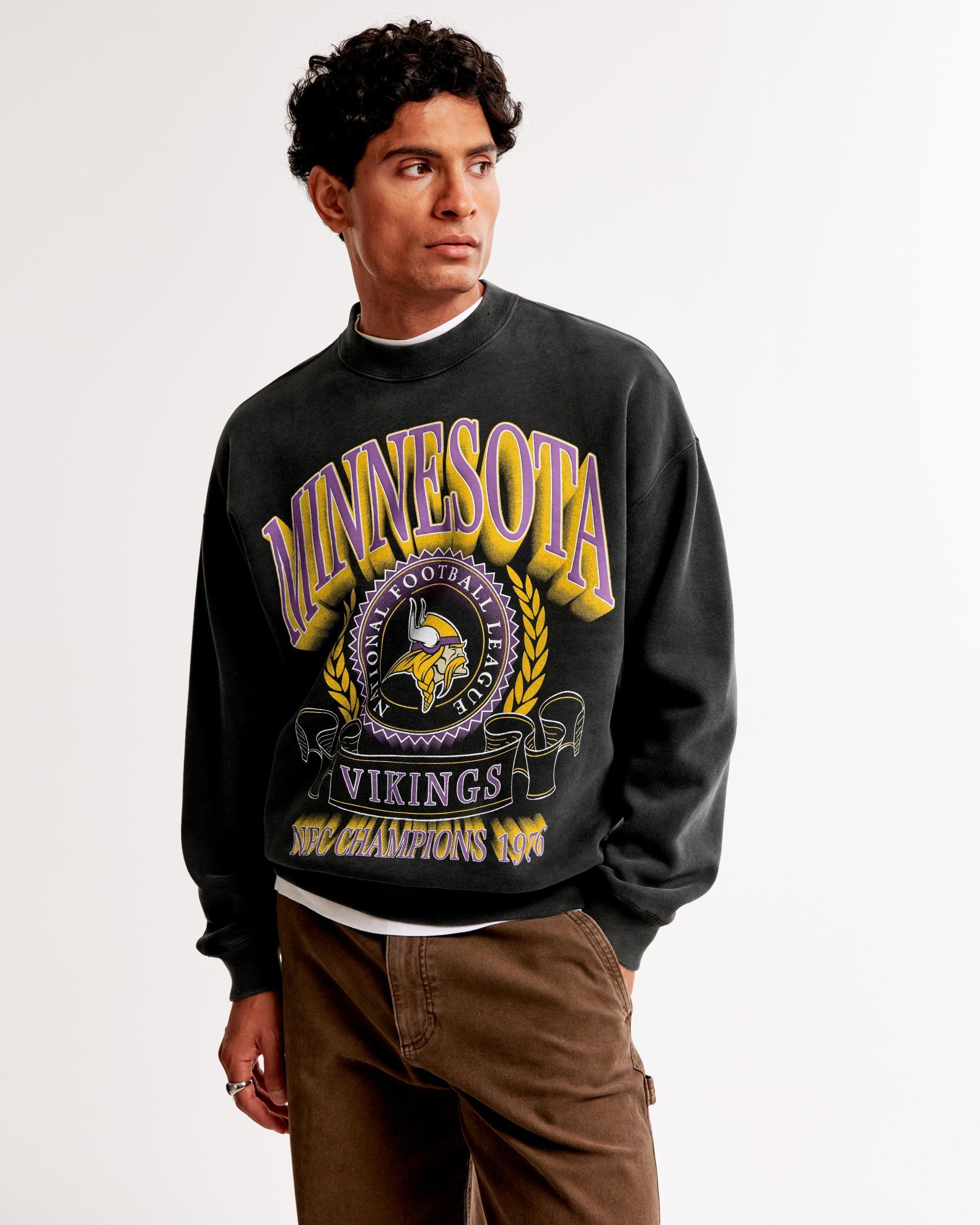 Minnesota Vikings Graphic Crew Sweatshirt Product Image