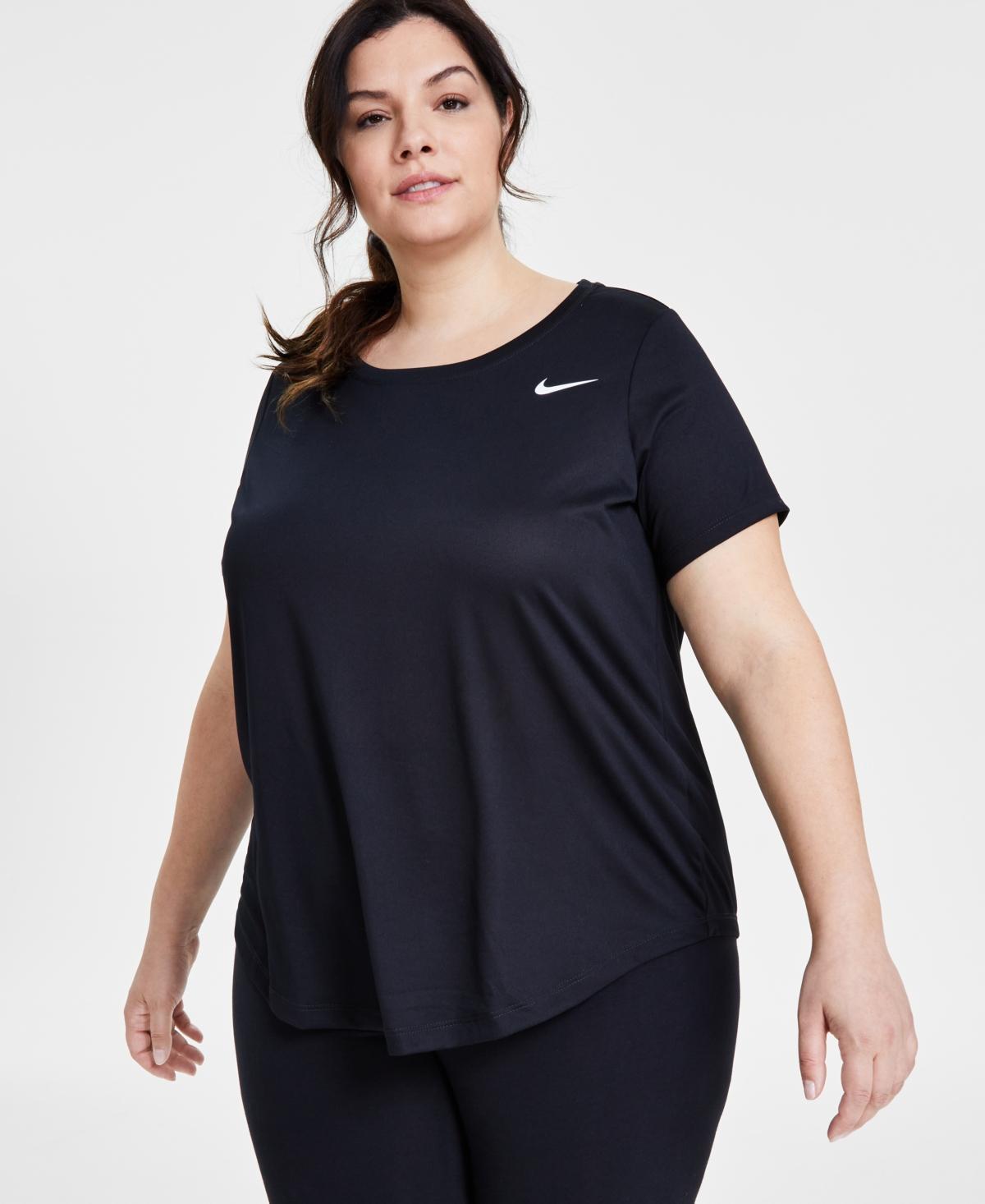 Women's Nike Sportswear Club Essentials Tee, Size: XS, Black Product Image
