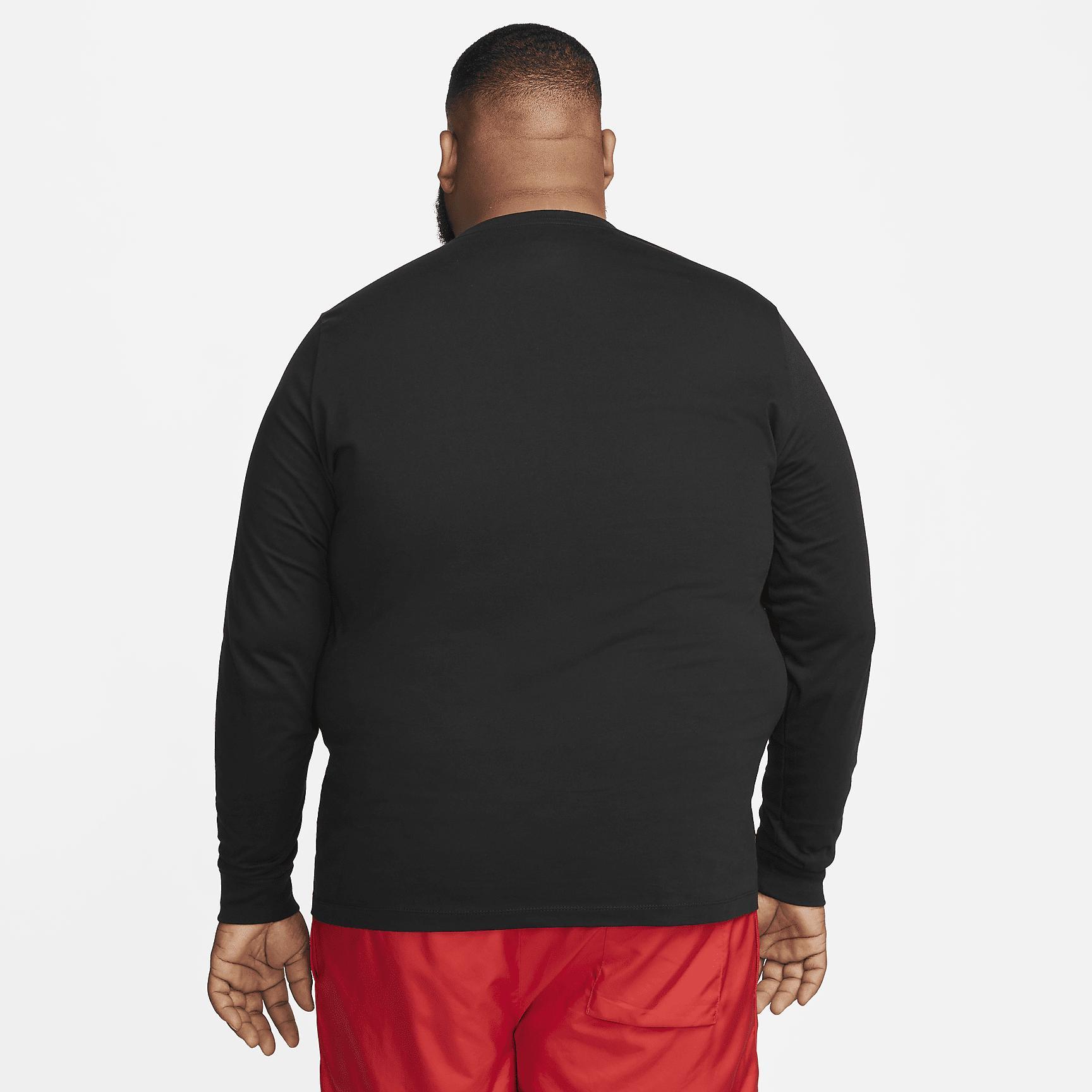 Nike Sportswear Men's Long-Sleeve T-Shirt Product Image