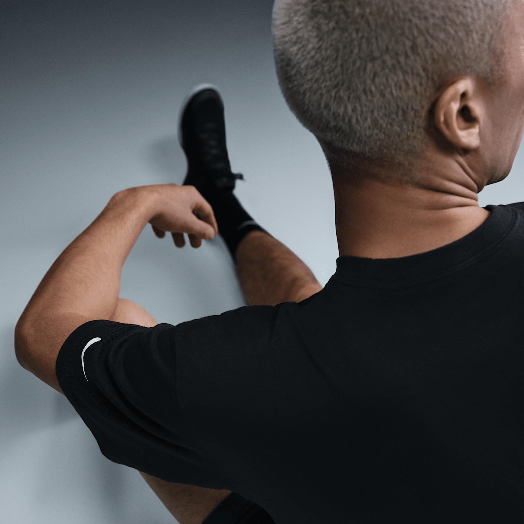 Nike Men's Kobe Basketball T-Shirt Product Image