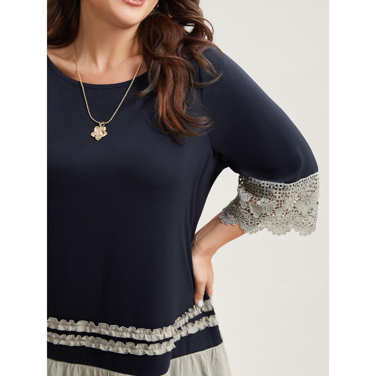 Plus Size Lace Panel Color Contrast Tunic T-Shirt Navy Women Elegant Woven ribbon&lace trim Boat Neck Loose Everyday T-shirts BloomChic 22-24/3X Product Image