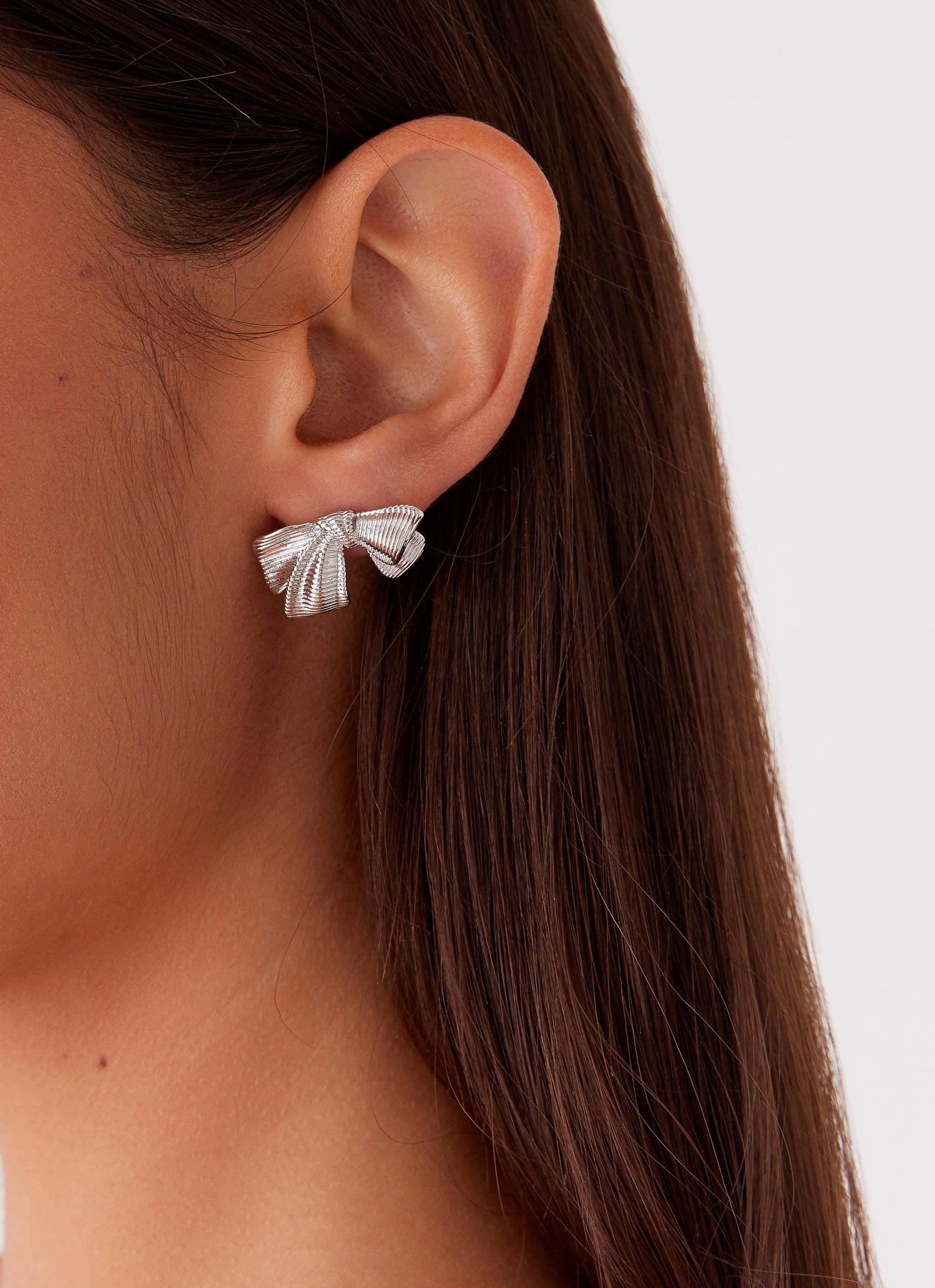 Kiyah Bow Earrings - Silver Product Image