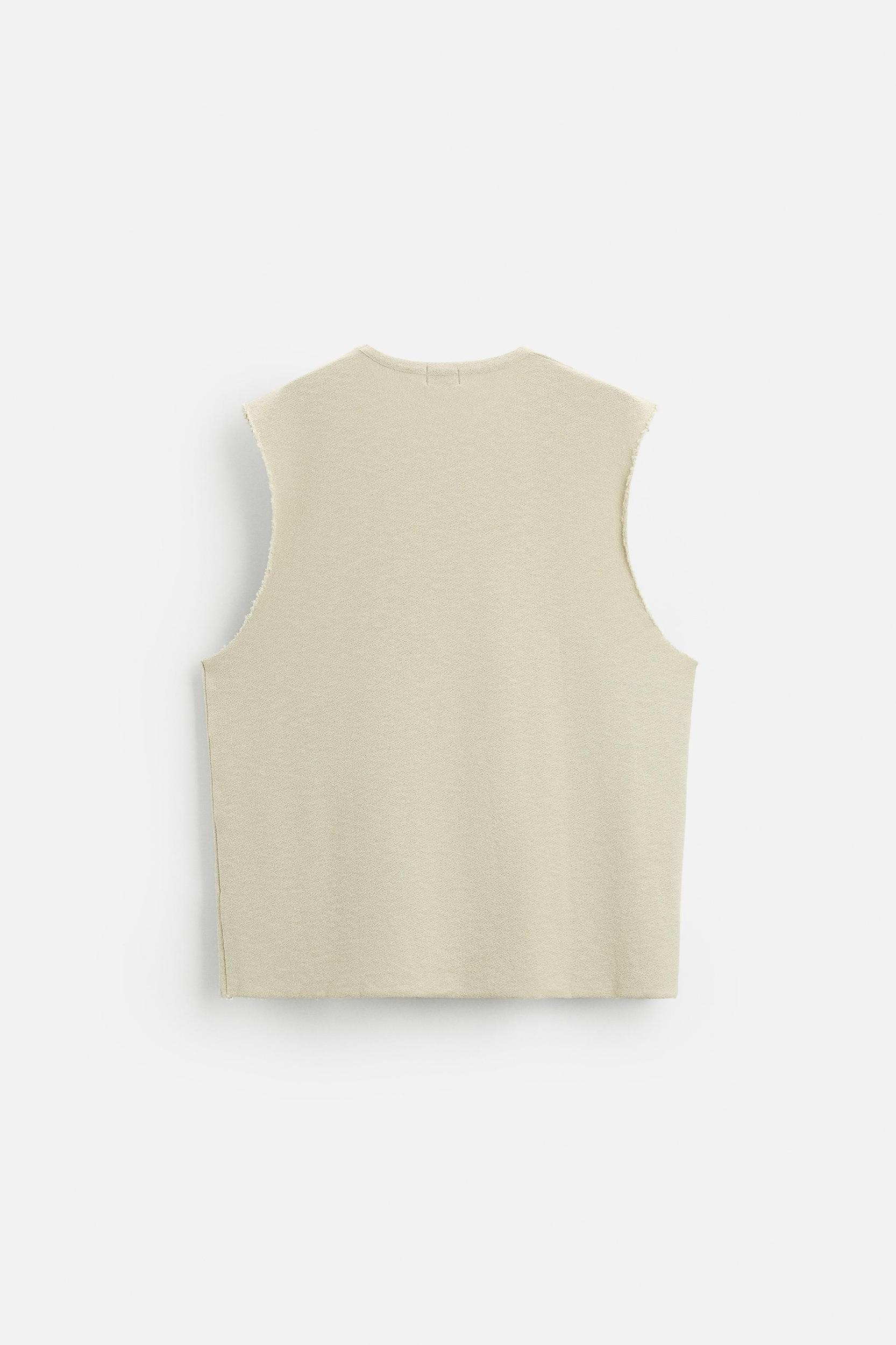 TEXTURED PRINT KNIT T-SHIRT Product Image