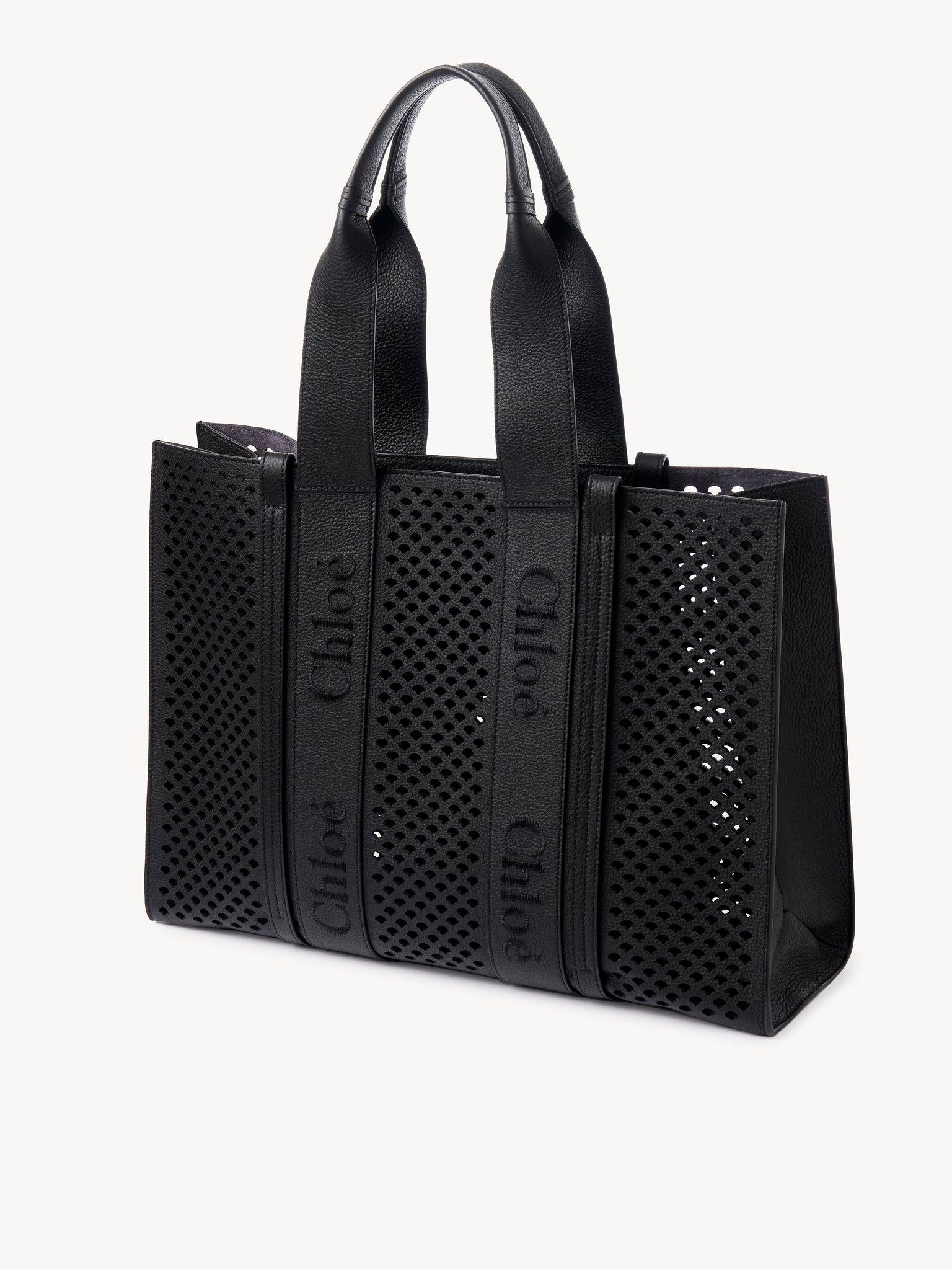 Large Woody tote bag in grained leather Product Image