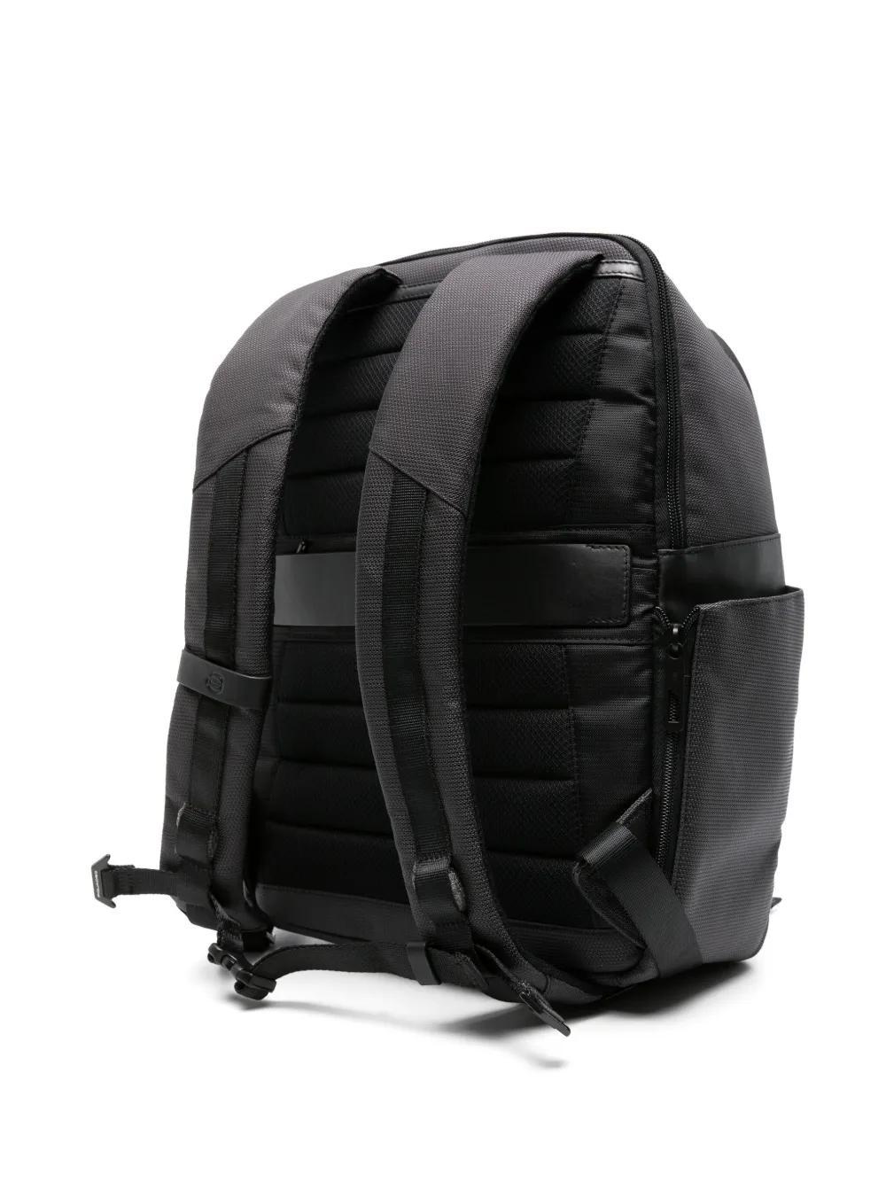 PIQUADRO Logo-plaque Panelled Backpack In Black Product Image