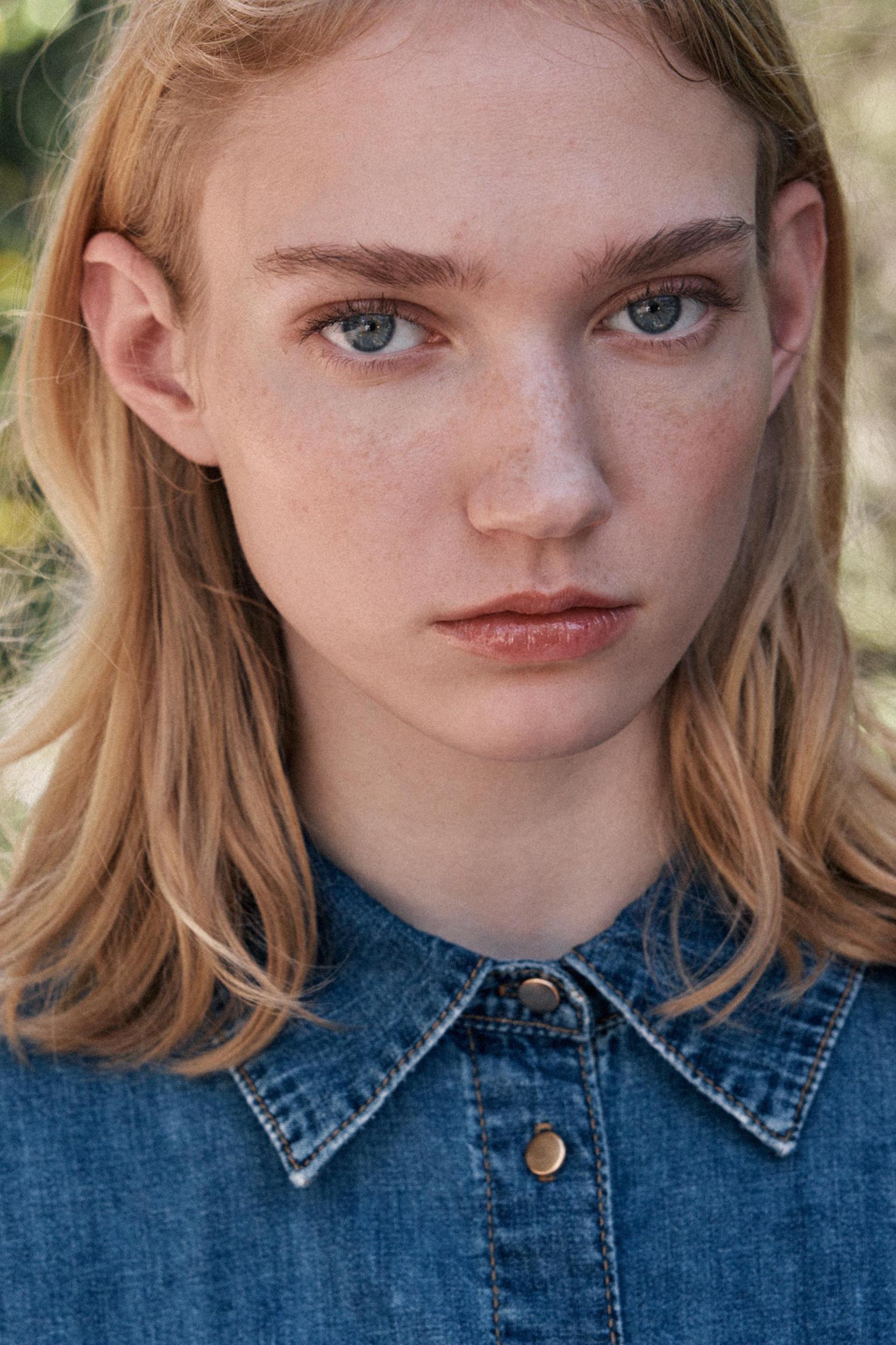 Z1975 BELTED DENIM SHIRT Product Image