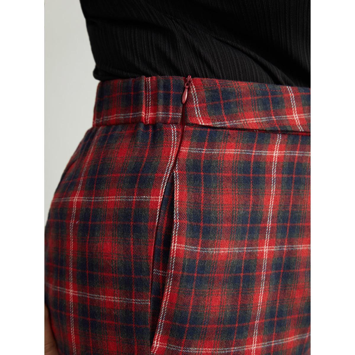 Plus Size Plaid Button Detail Pocket Loose Pants Women Scarlet Elegant Loose Mid Rise Festival-Christmas Pants BloomChic 26/4X Product Image