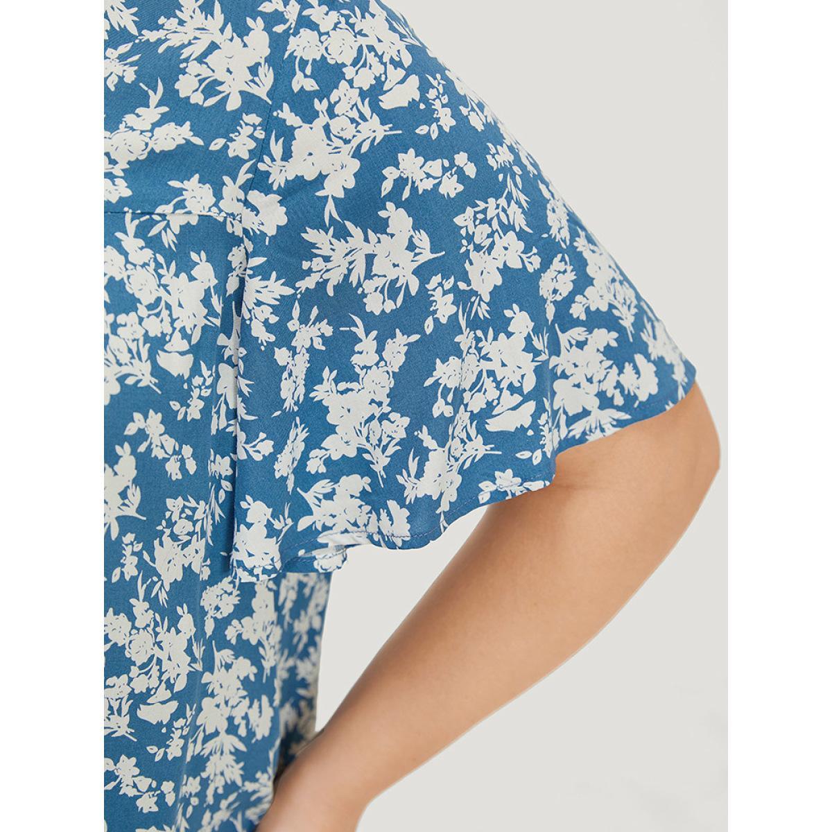 Plus Size Cerulean Floral Flutter Sleeve Gathered Blouse Women Elegant Short sleeve V-neck Dailywear Blouses BloomChic 30/6X Product Image