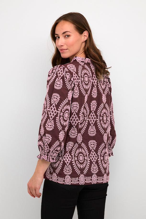 CUtia Blouse with embroidery Product Image
