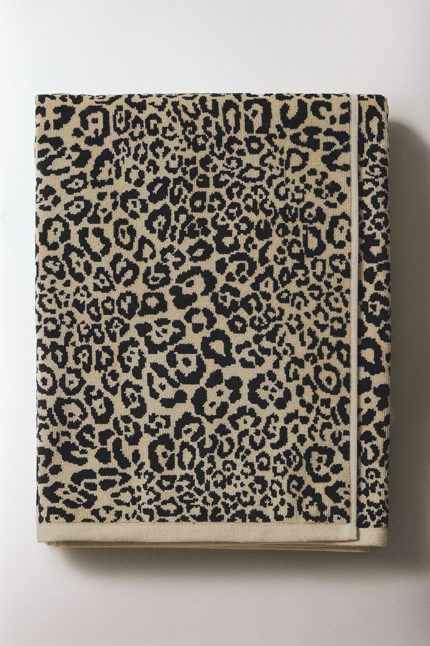 ANIMAL PRINT VELOUR BEACH TOWEL Product Image