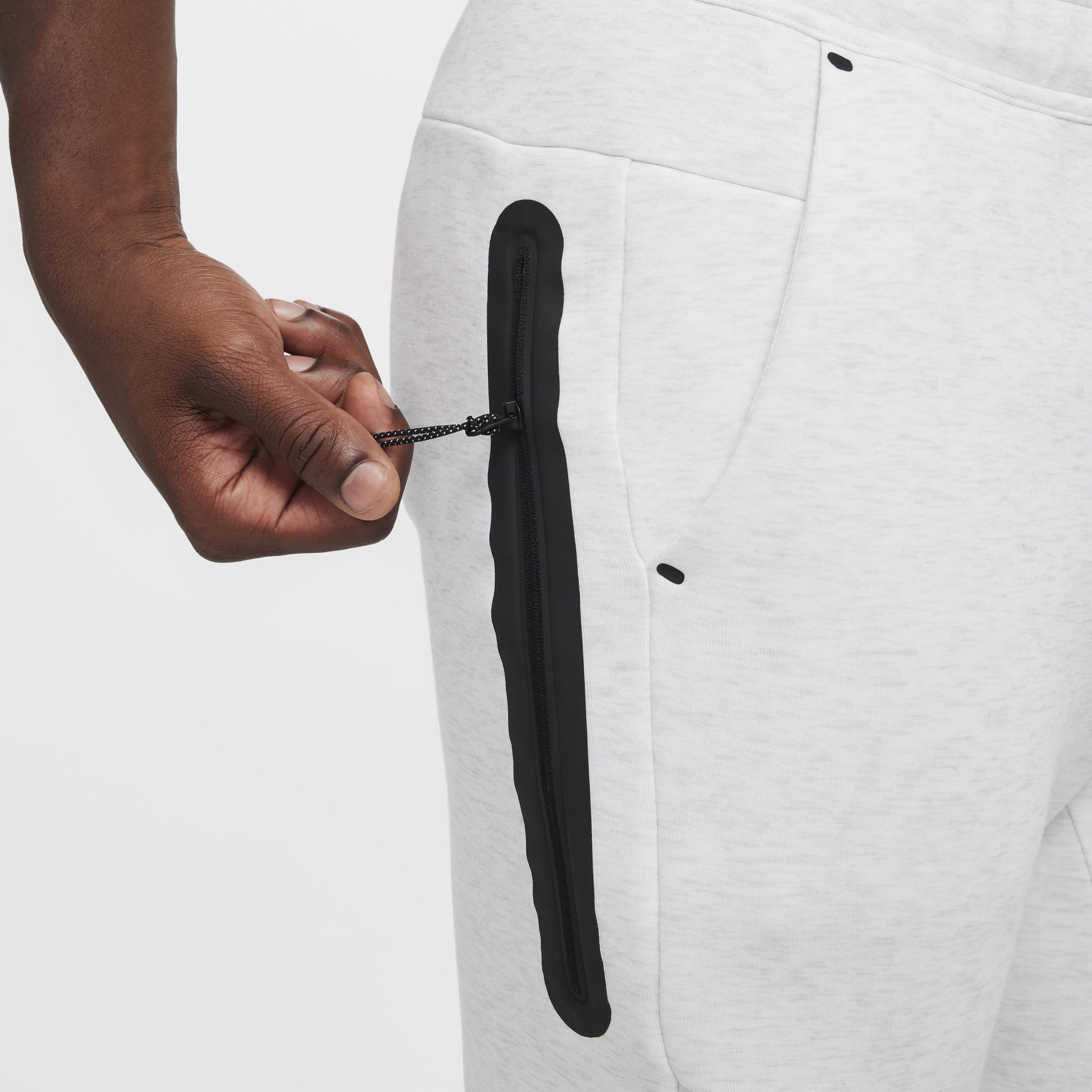 Nike Men's Tech Fleece Jogger Pants Product Image